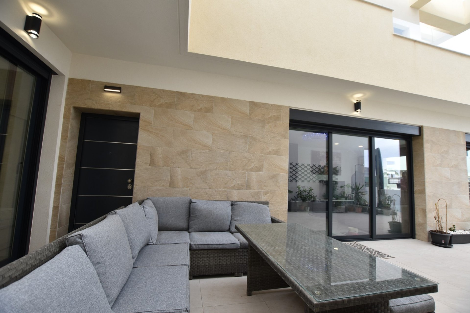 Reventa - Villa -
Los Montesinos - La Herrada