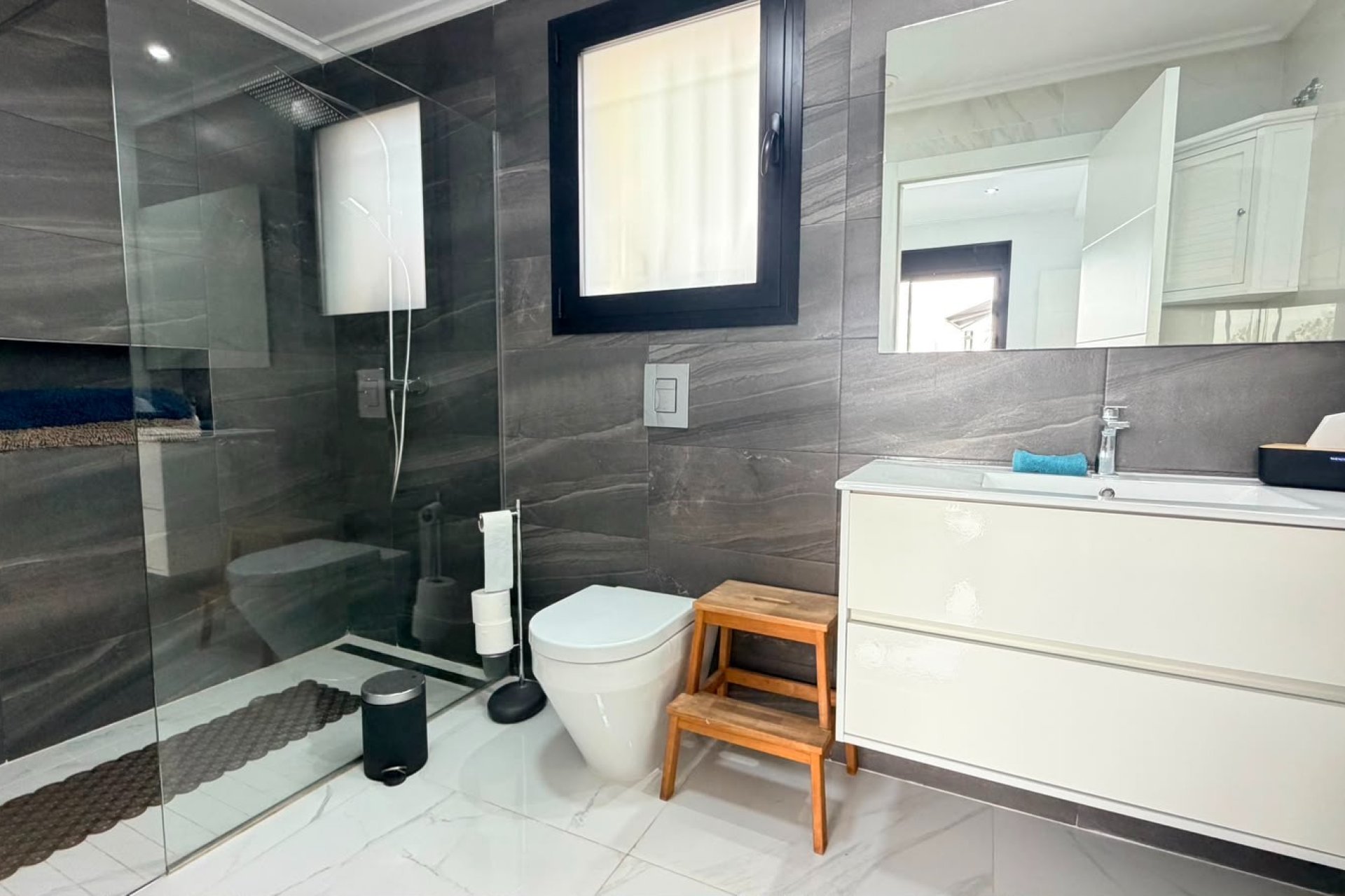 Reventa - Villa -
Los Montesinos - La Herrada