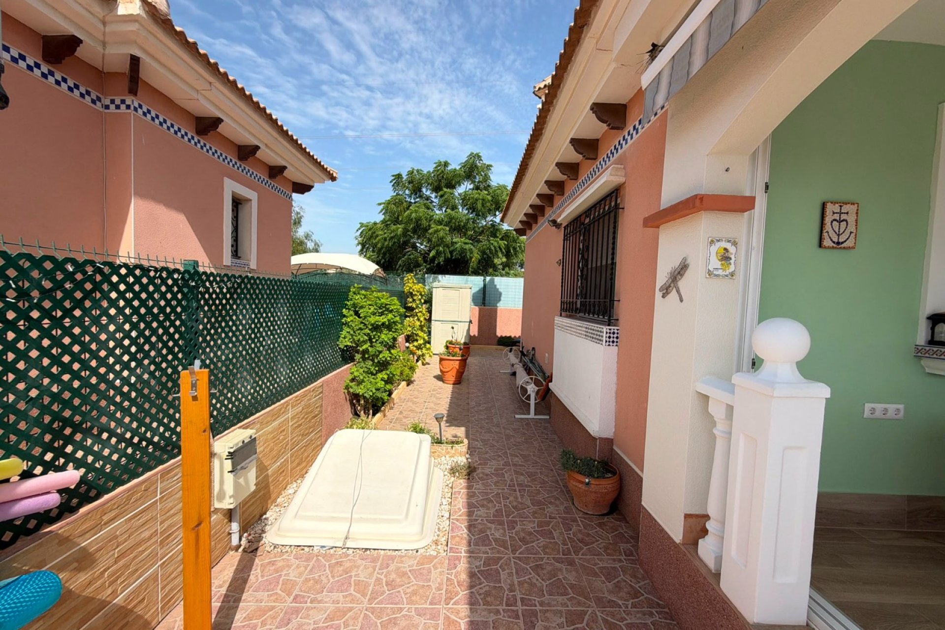 Reventa - Villa -
Los Montesinos - La Herrada