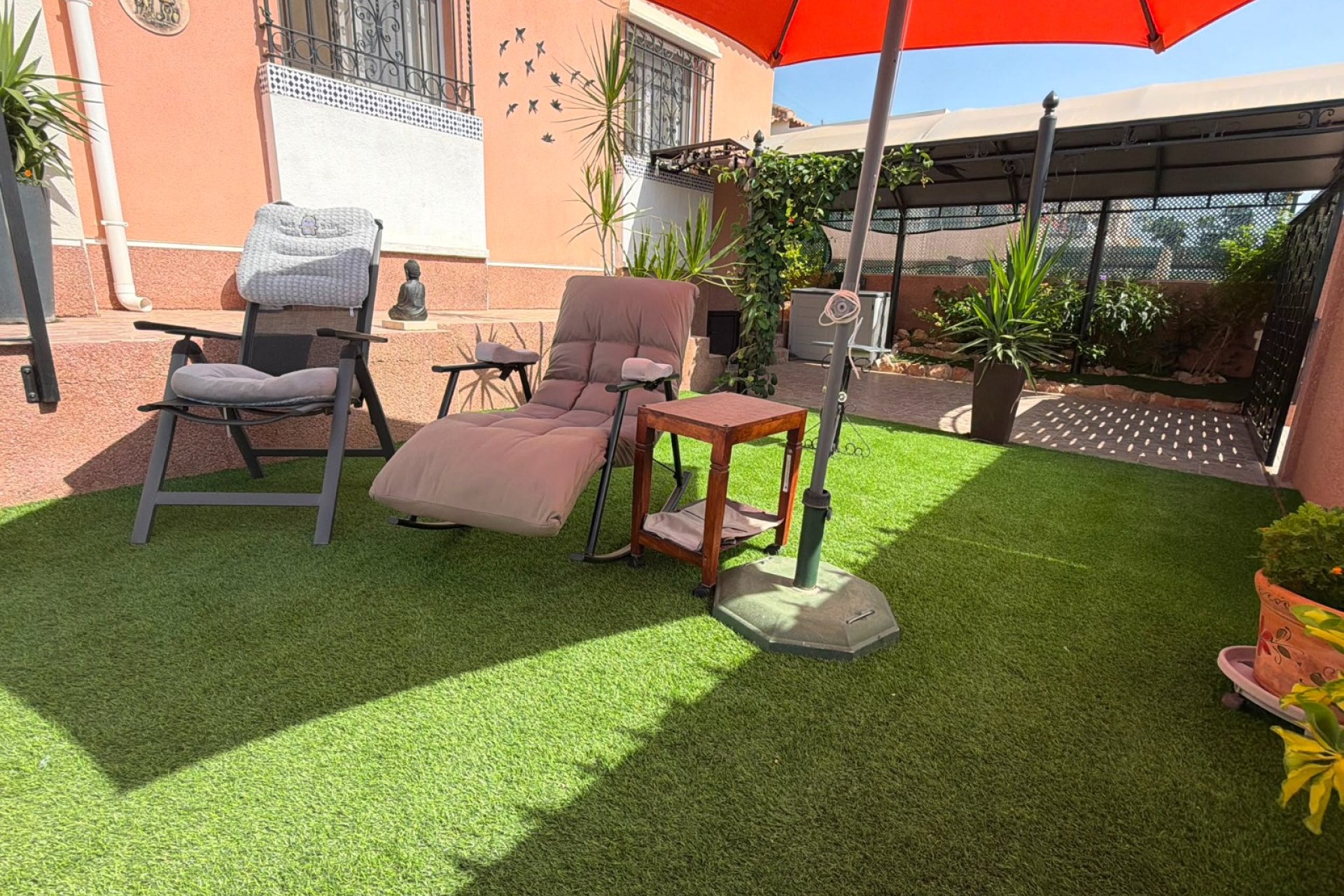 Reventa - Villa -
Los Montesinos - La Herrada