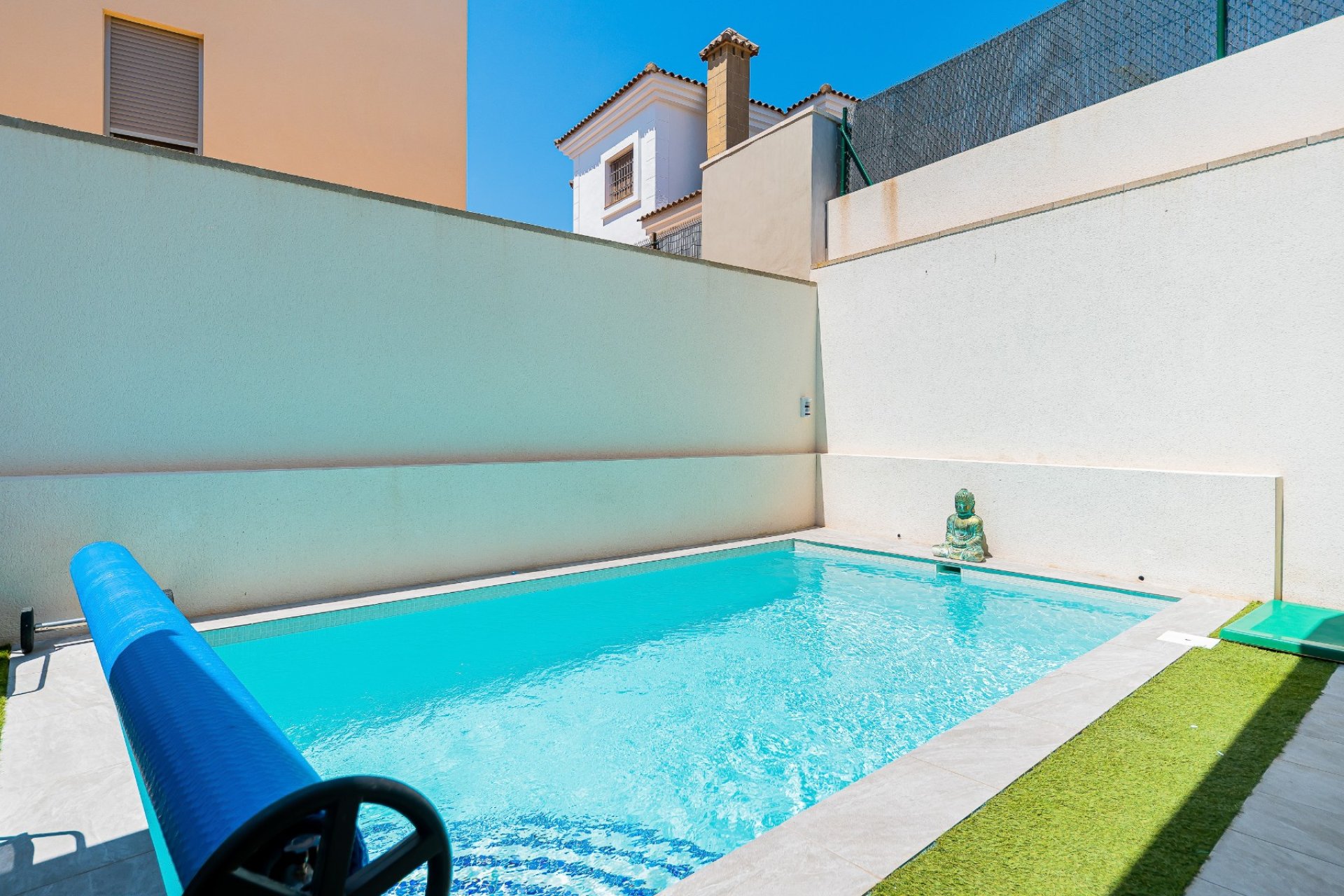 Reventa - Villa -
Los Montesinos - La Herrada