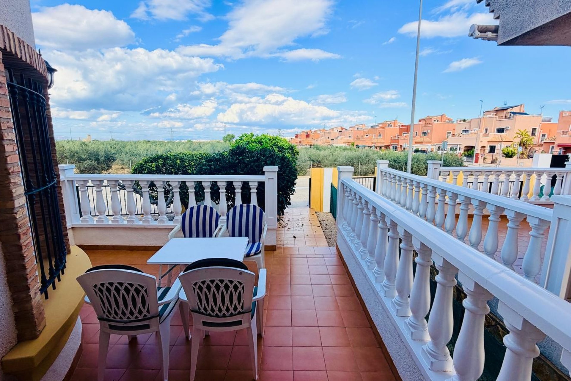Reventa - Villa -
Los Montesinos - La Herrada