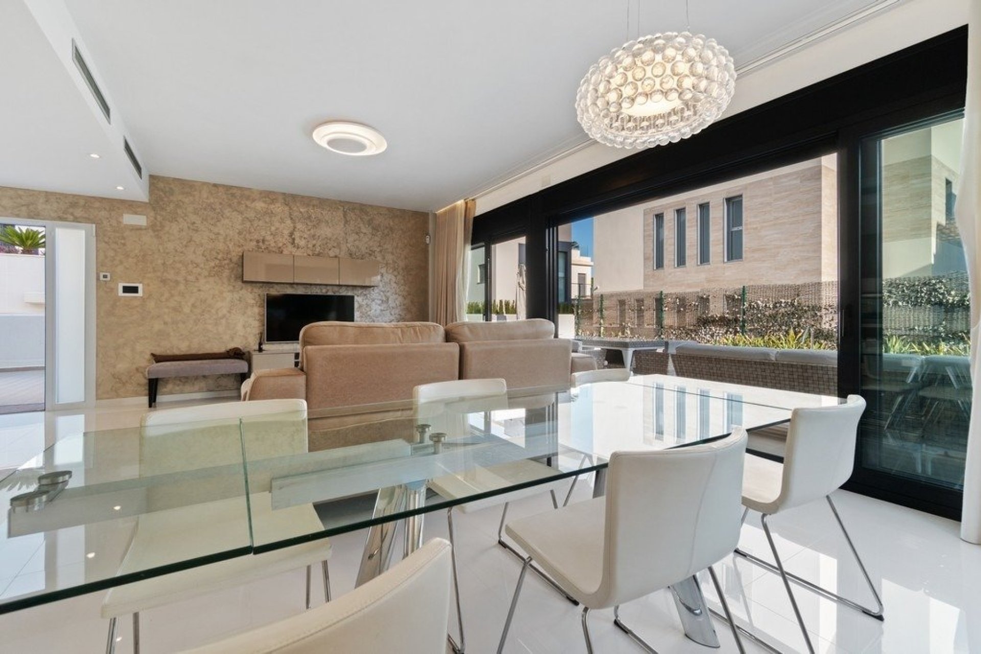 Reventa - Villa -
Orihuela Costa - Agua Marina