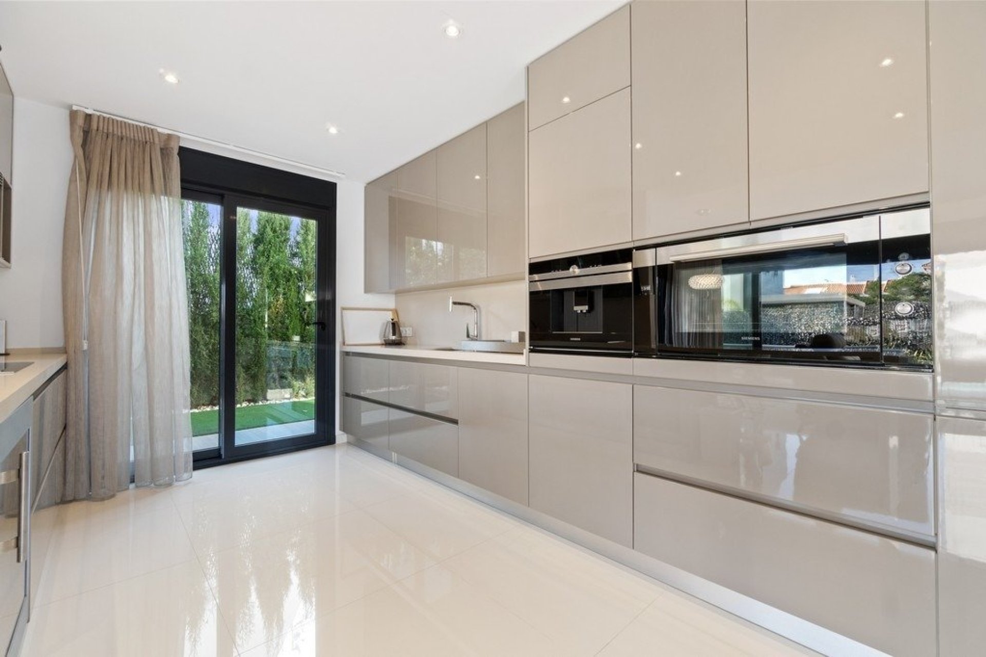 Reventa - Villa -
Orihuela Costa - Agua Marina