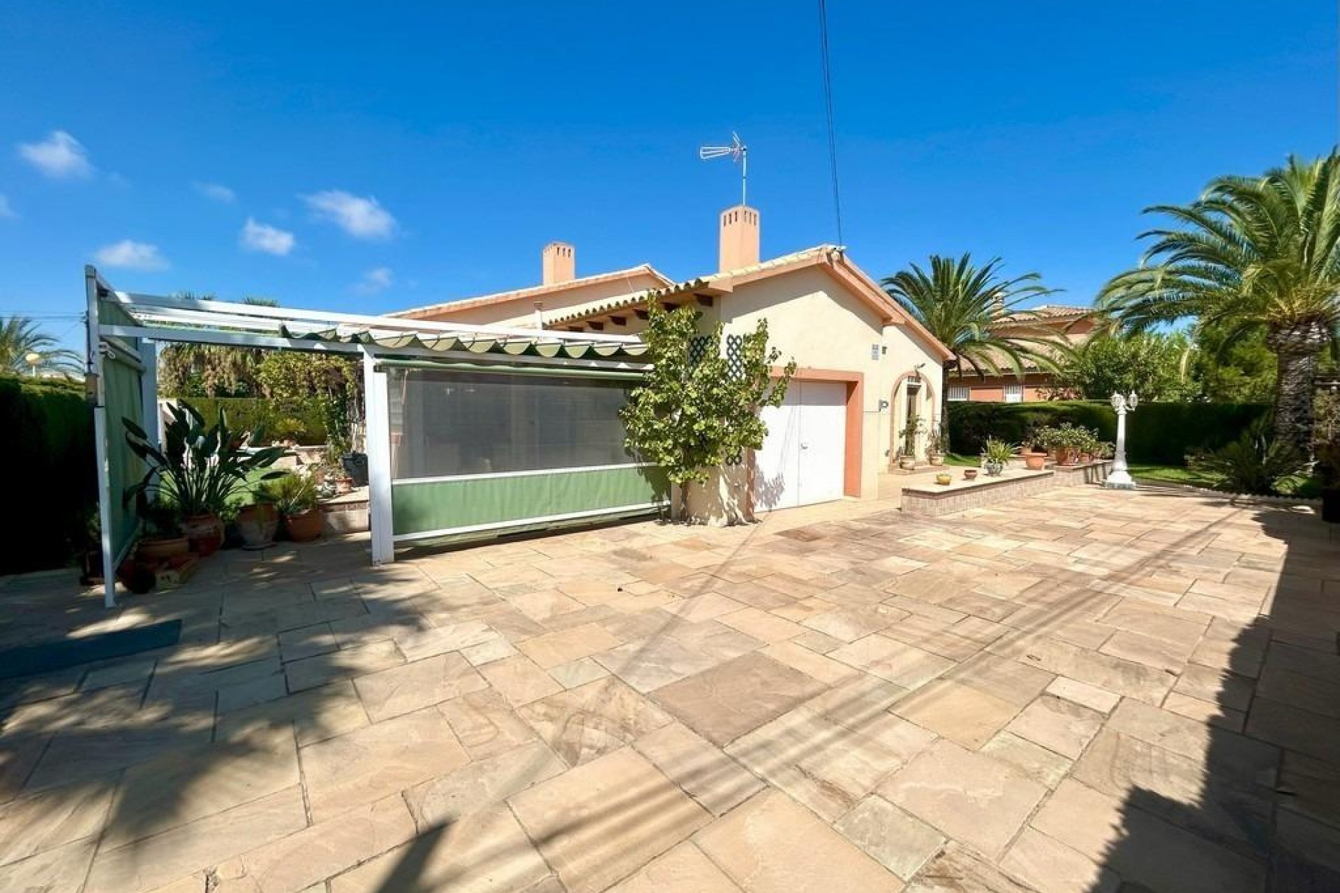 Reventa - Villa -
Orihuela Costa - Aguamarina