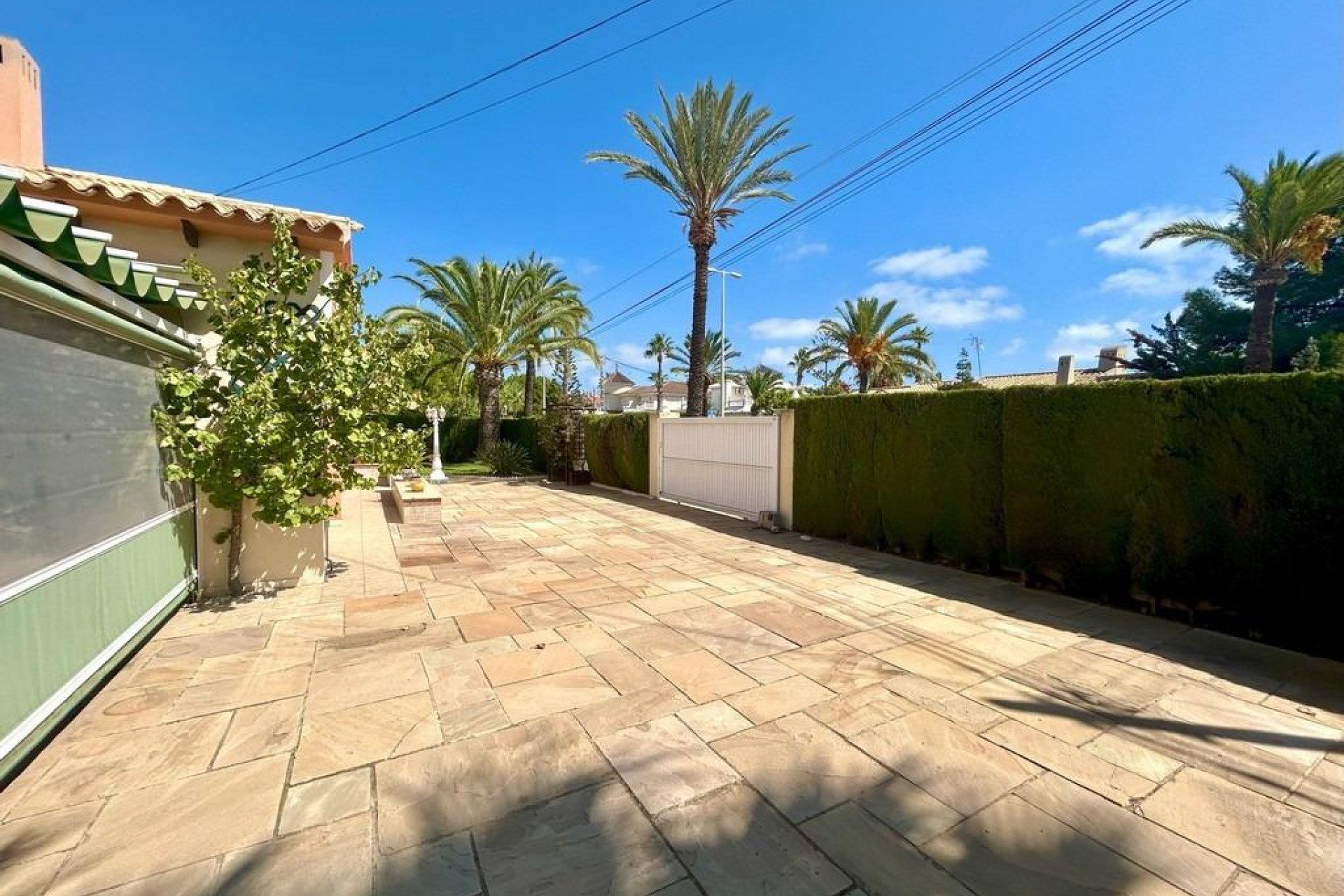 Reventa - Villa -
Orihuela Costa - Aguamarina