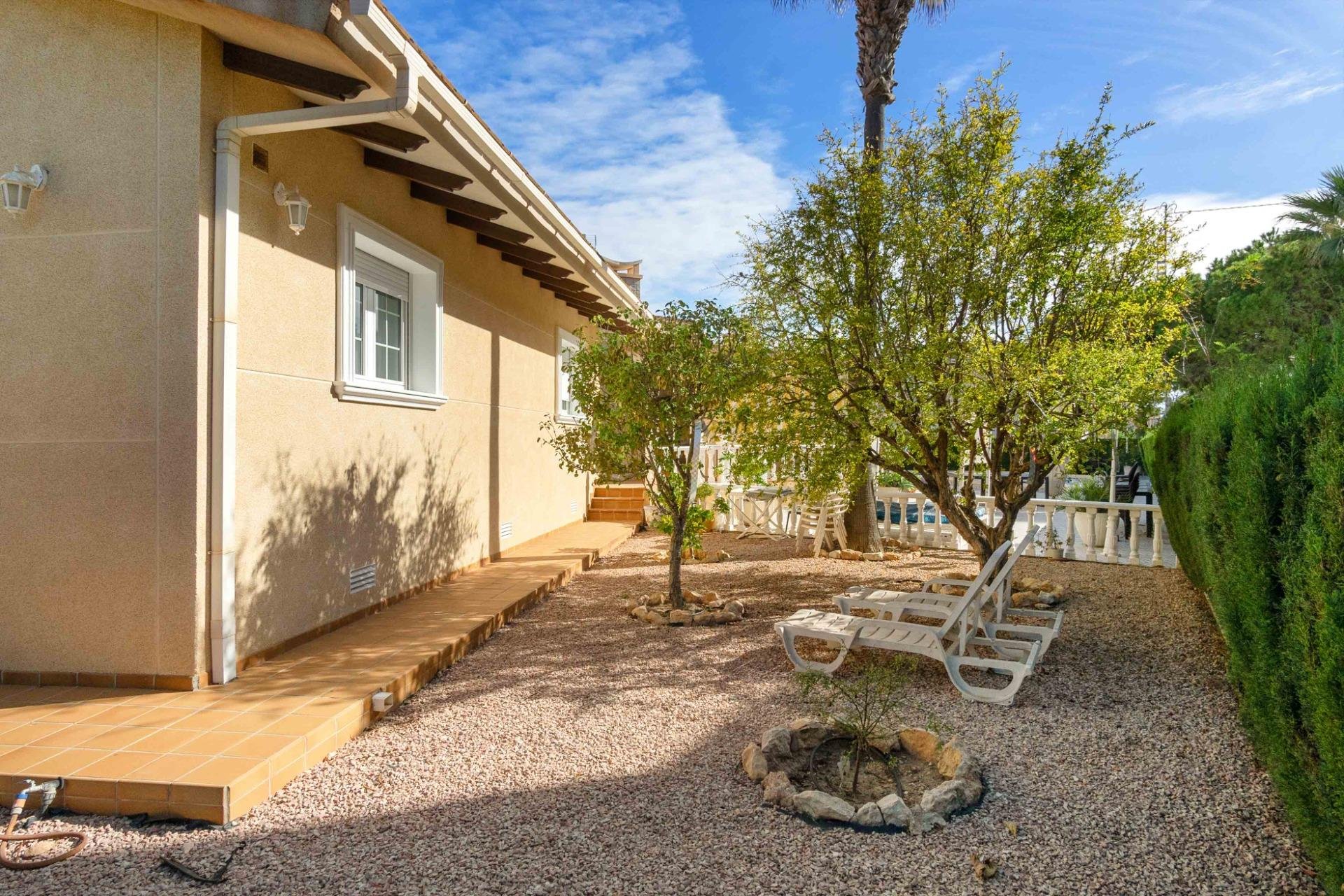 Reventa - Villa -
Orihuela Costa - Cabo Roig