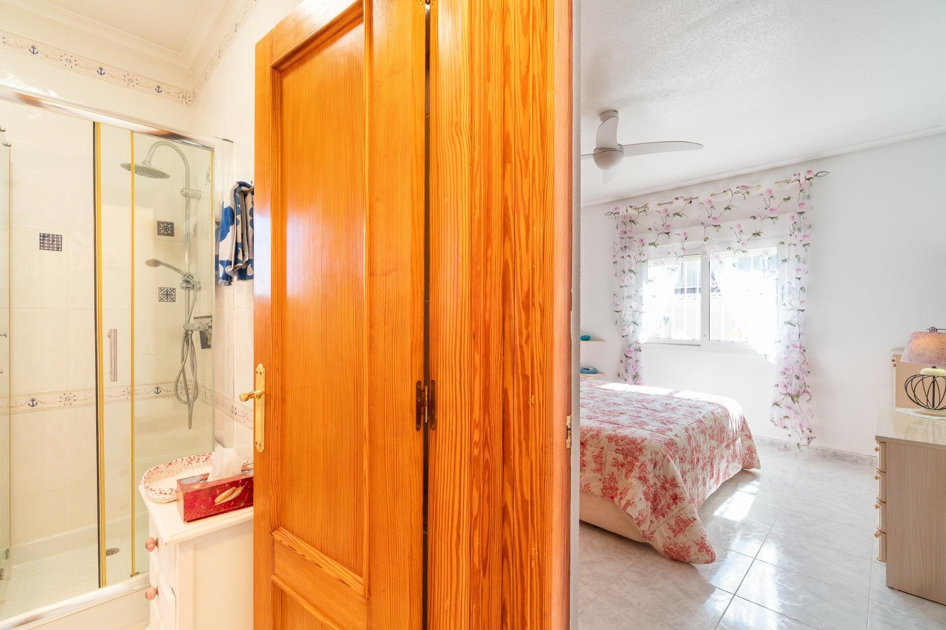 Reventa - Villa -
Orihuela Costa - La Zenia