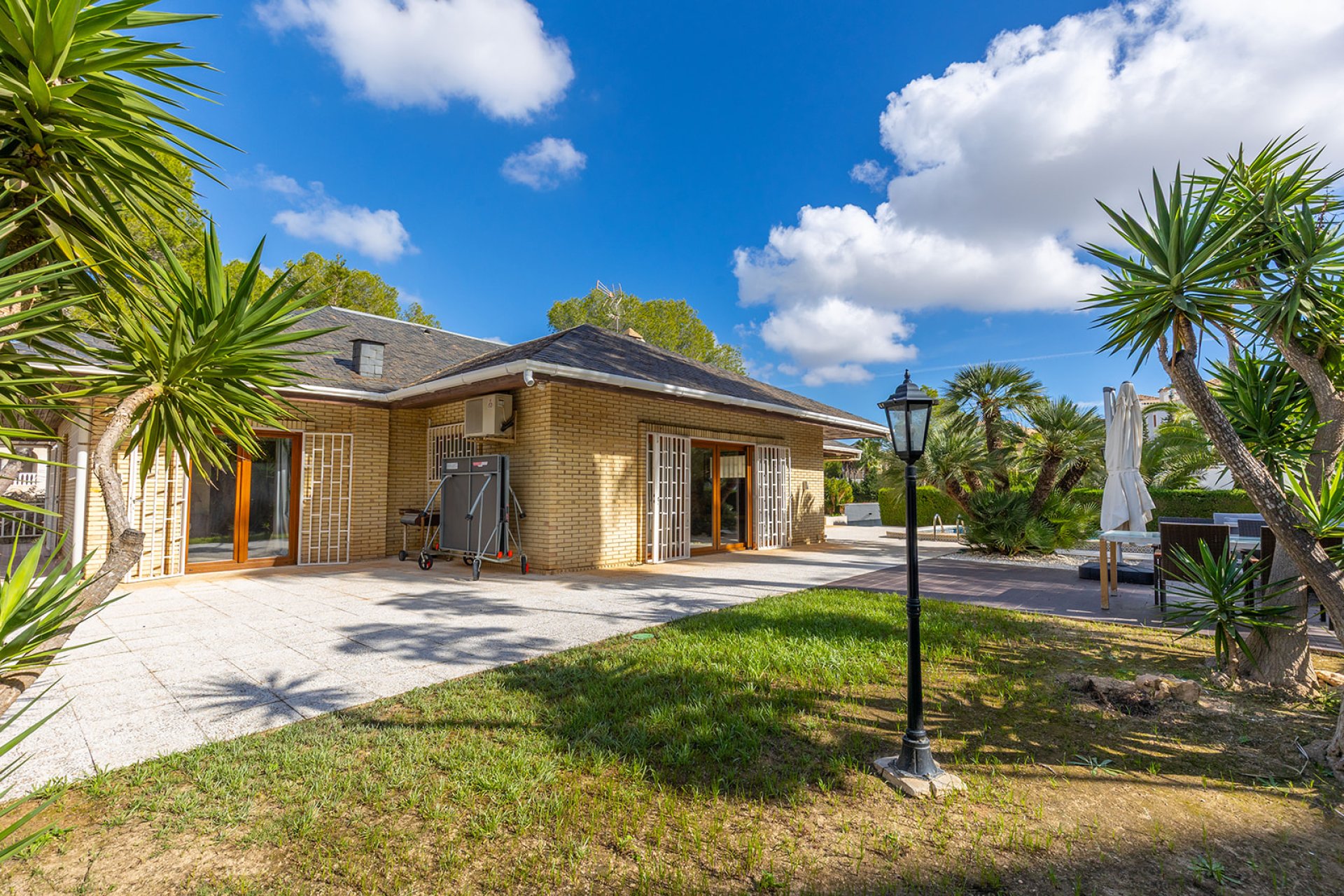 Reventa - Villa -
Orihuela Costa - Las Filipinas