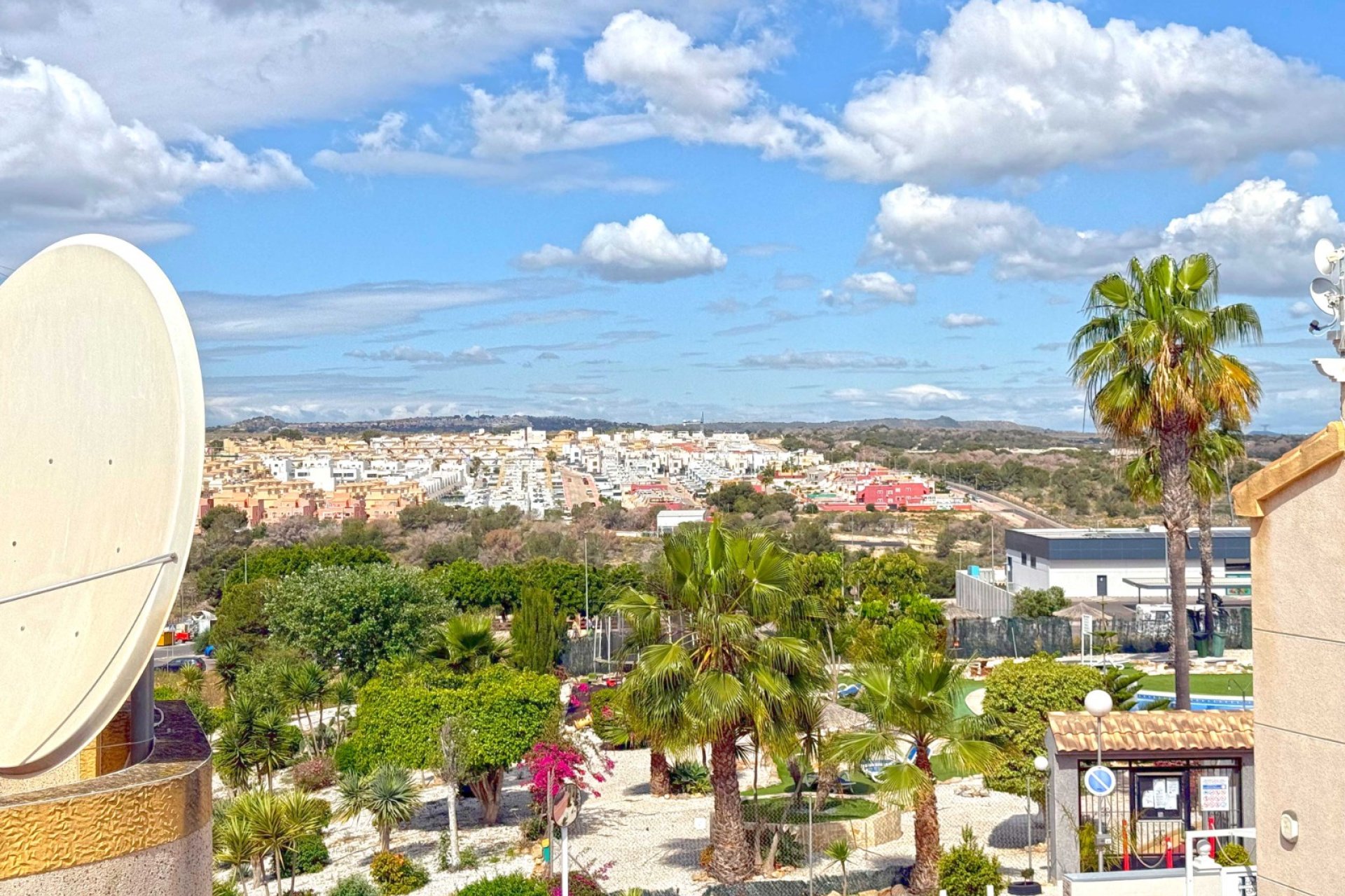 Reventa - Villa -
Orihuela Costa - Los Altos
