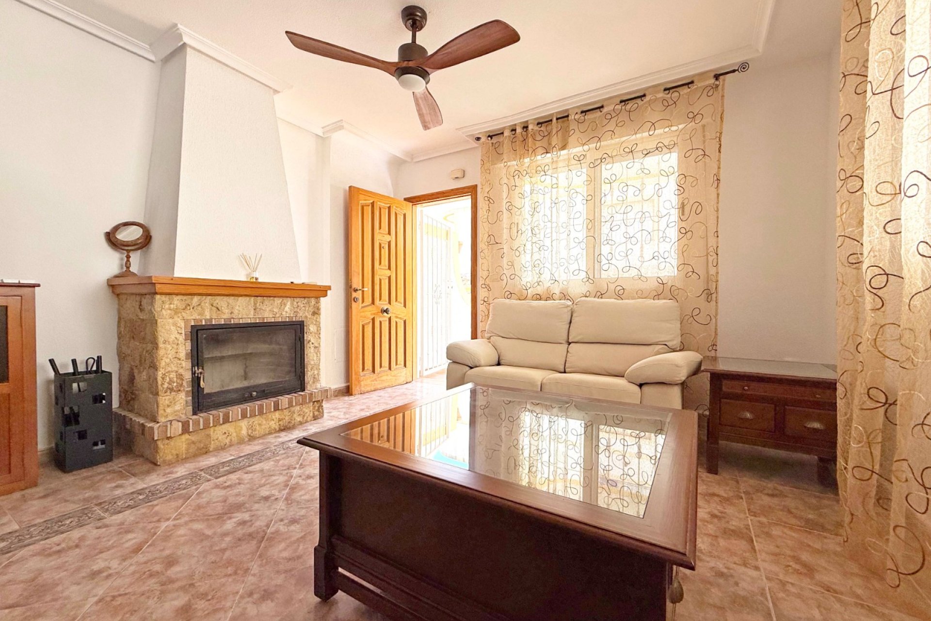 Reventa - Villa -
Orihuela Costa - Los Altos