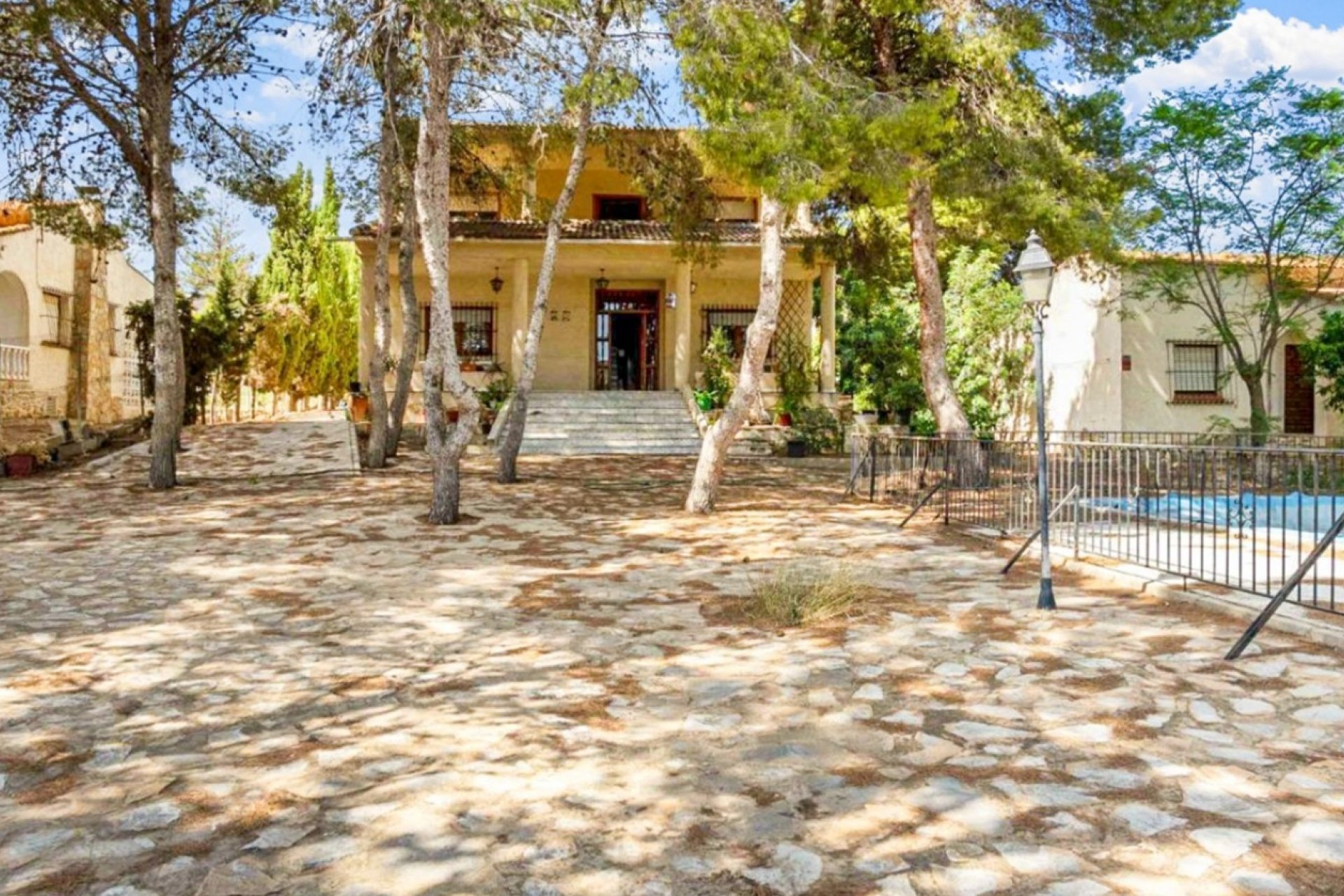 Reventa - Villa -
Orihuela Costa - Los Balcones