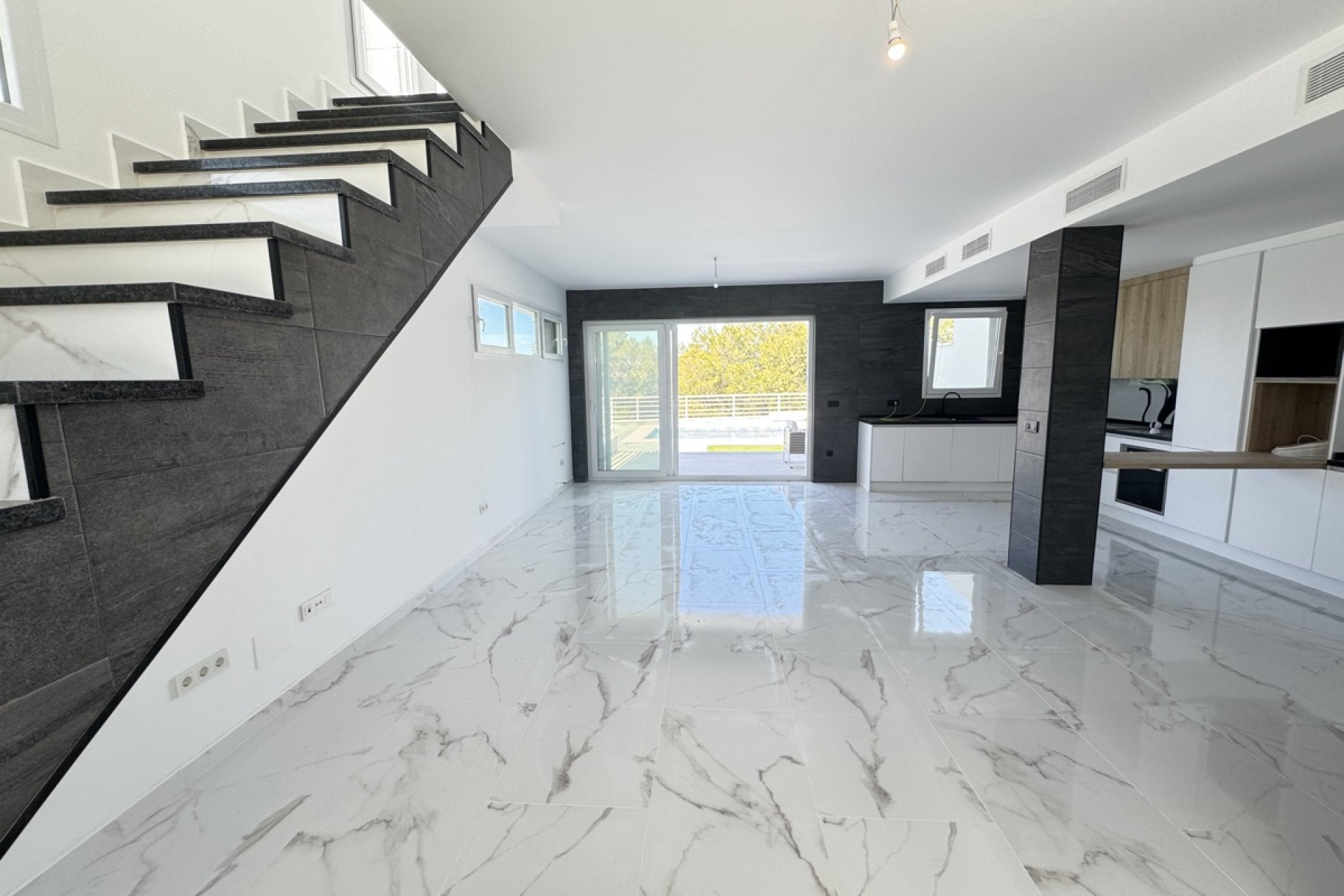 Reventa - Villa -
Orihuela Costa - Los Balcones