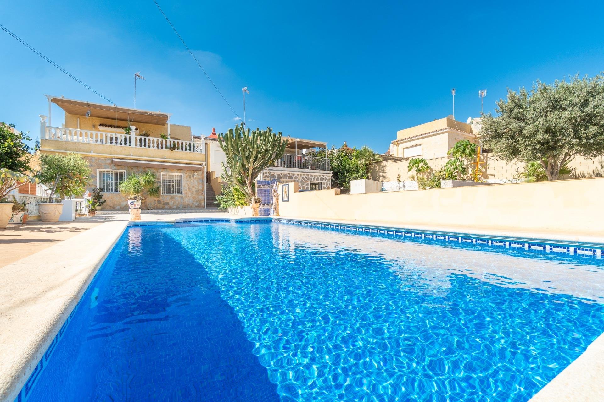 Reventa - Villa -
Orihuela Costa - Los Balcones