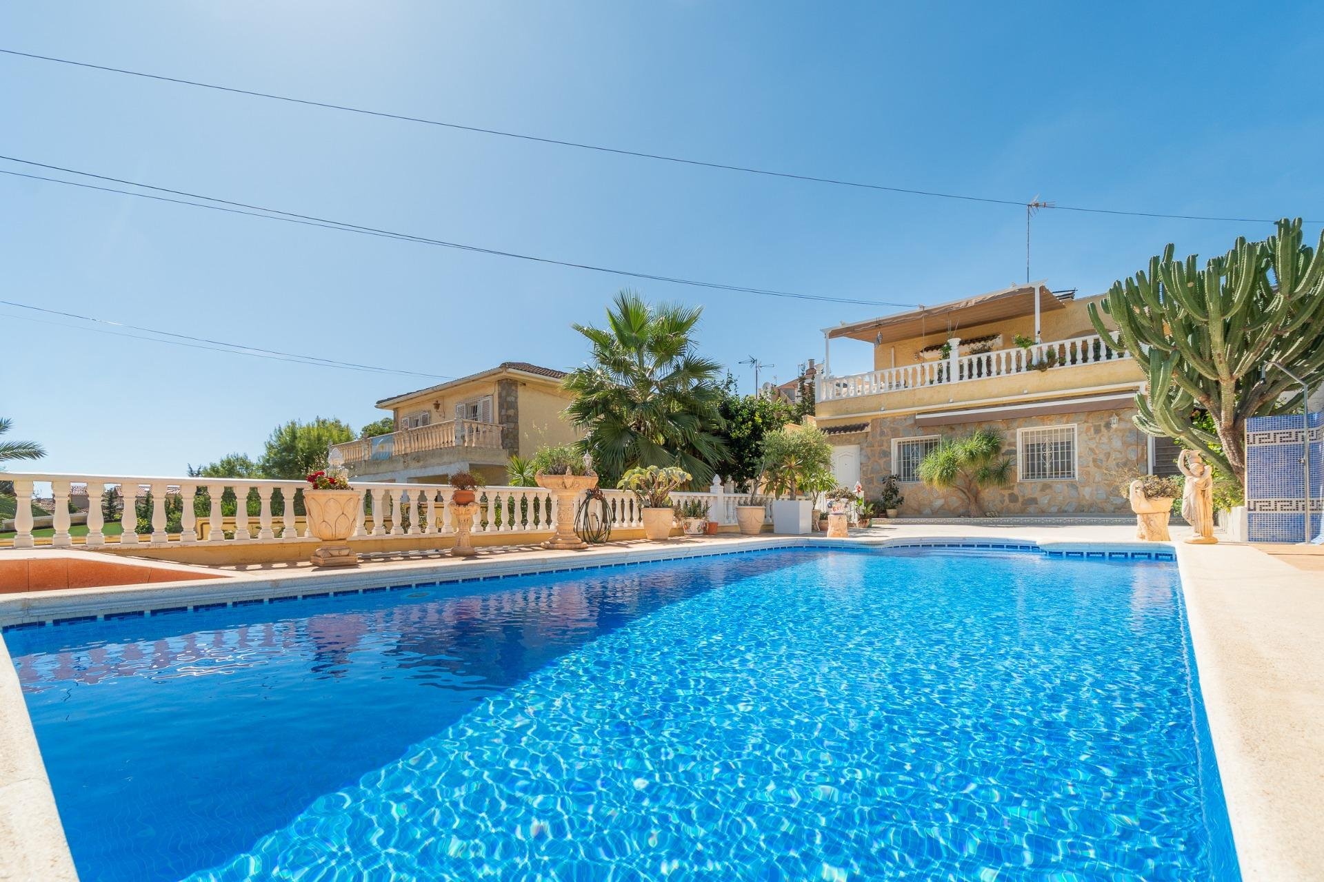 Reventa - Villa -
Orihuela Costa - Los Balcones