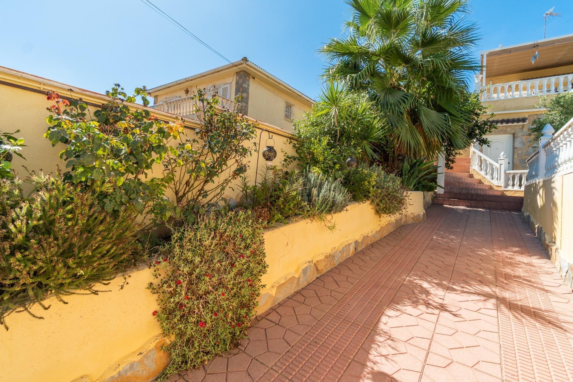 Reventa - Villa -
Orihuela Costa - Los Balcones