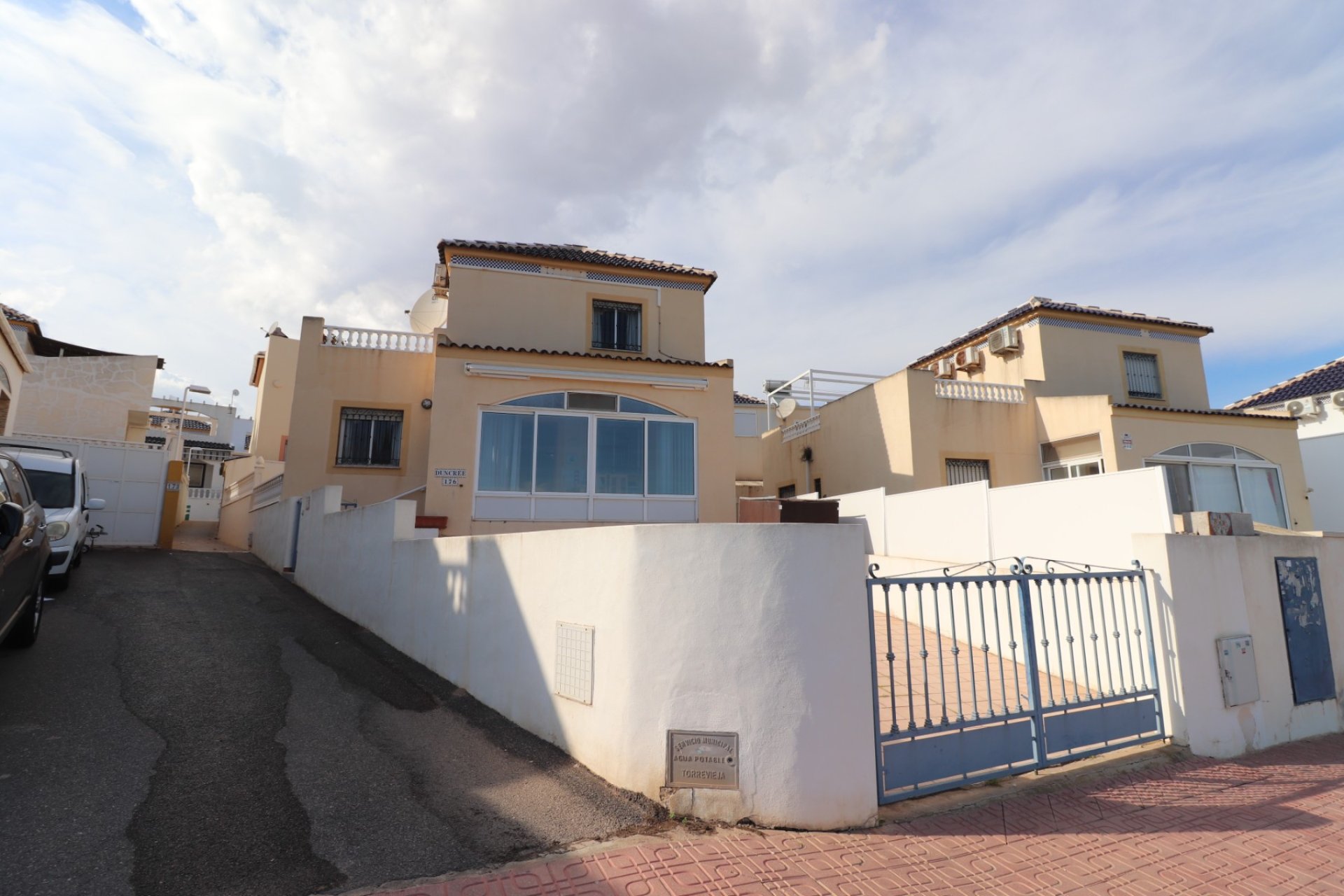 Reventa - Villa -
Orihuela Costa - Los Balcones