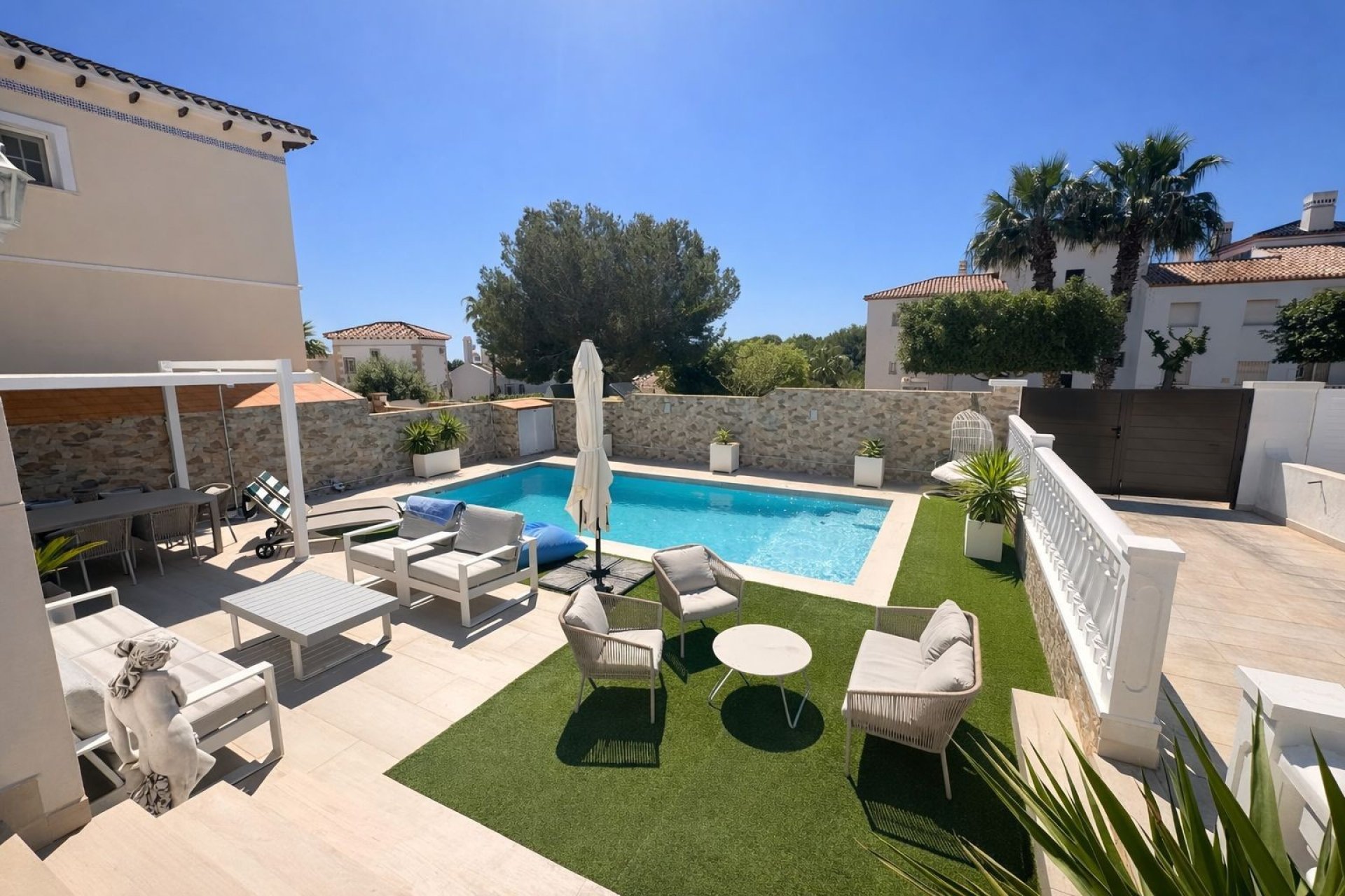 Reventa - Villa -
Orihuela Costa - Los Dolses