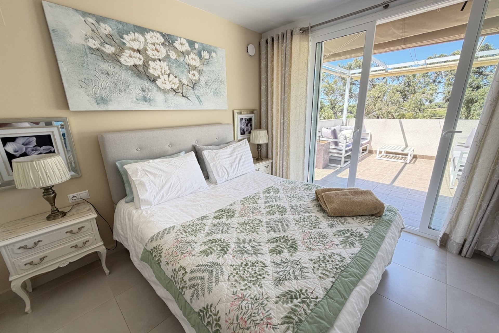 Reventa - Villa -
Orihuela Costa - Mil Palmeras