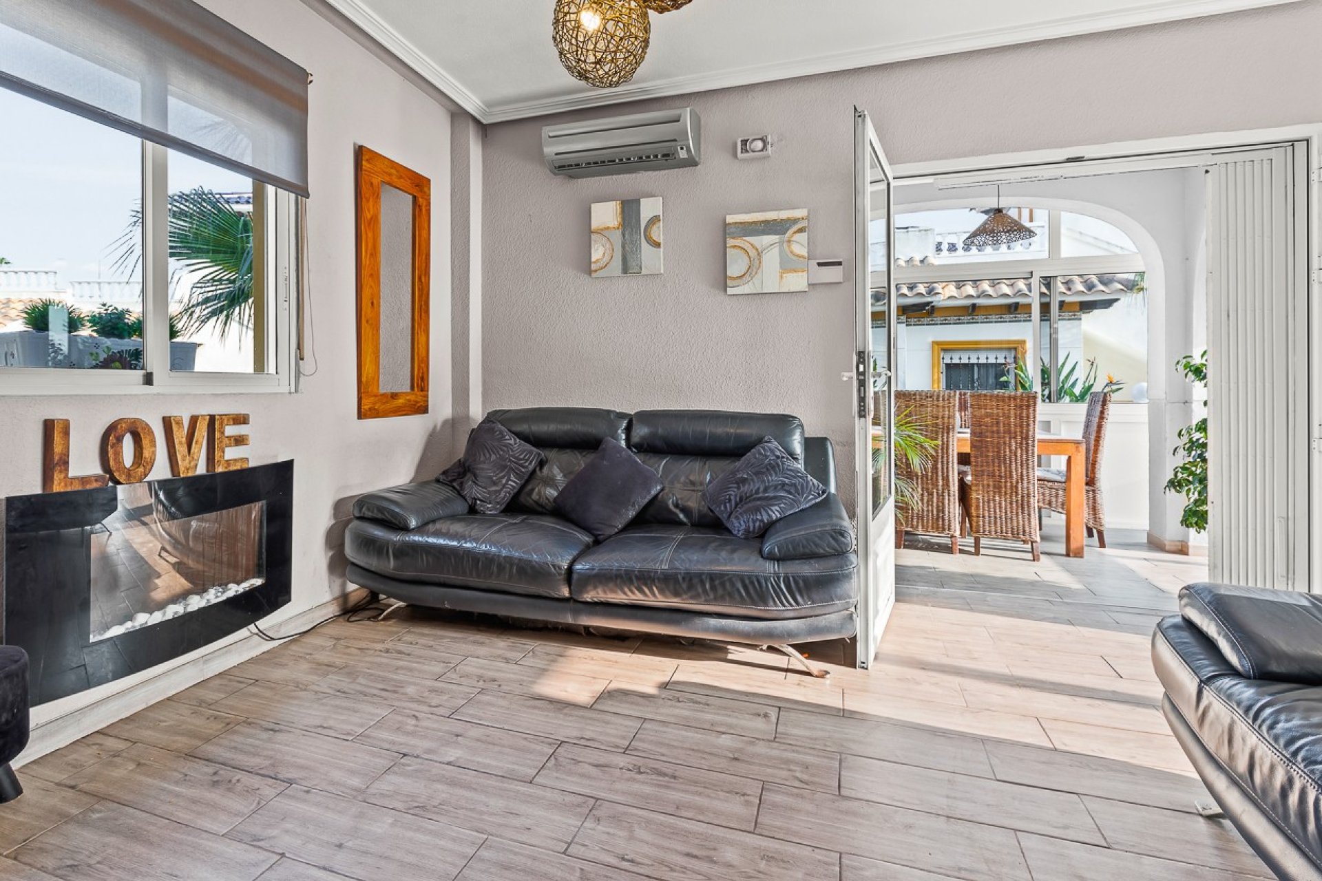 Reventa - Villa -
Orihuela Costa - Playa Flamenca