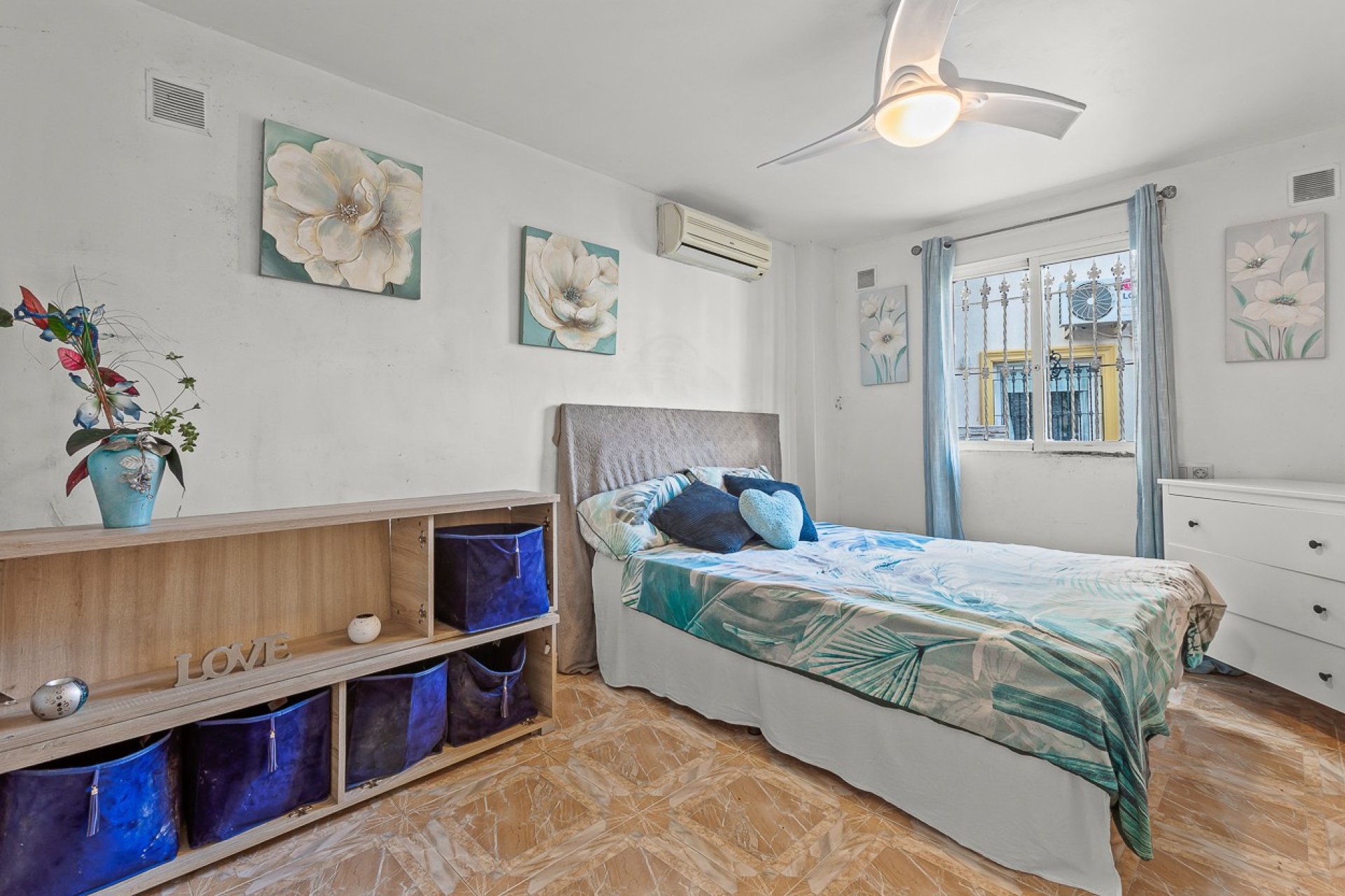 Reventa - Villa -
Orihuela Costa - Playa Flamenca