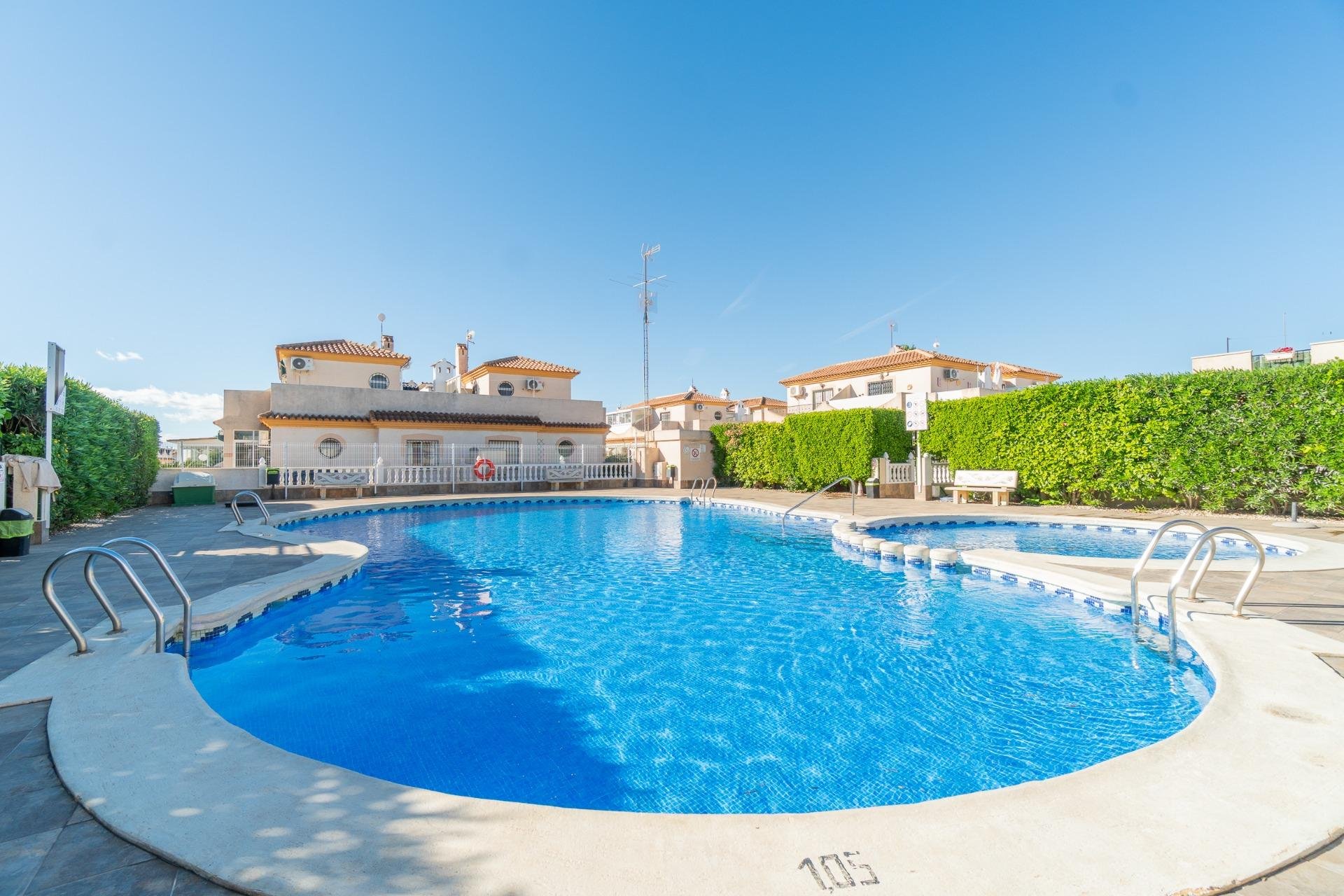 Reventa - Villa -
Orihuela Costa - Playa Flamenca