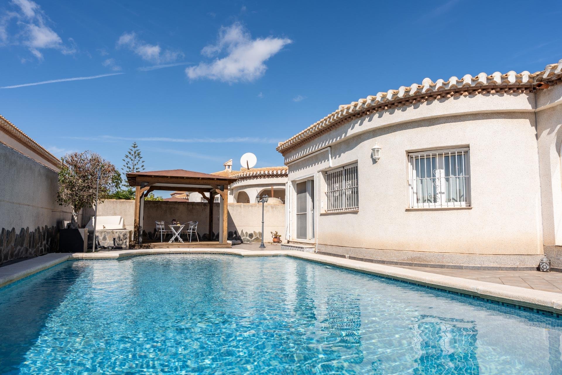 Reventa - Villa -
Orihuela Costa - Playa Flamenca