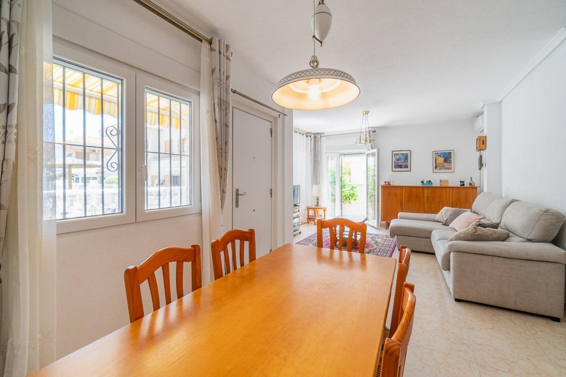 Reventa - Villa -
Orihuela Costa - Playa Flamenca