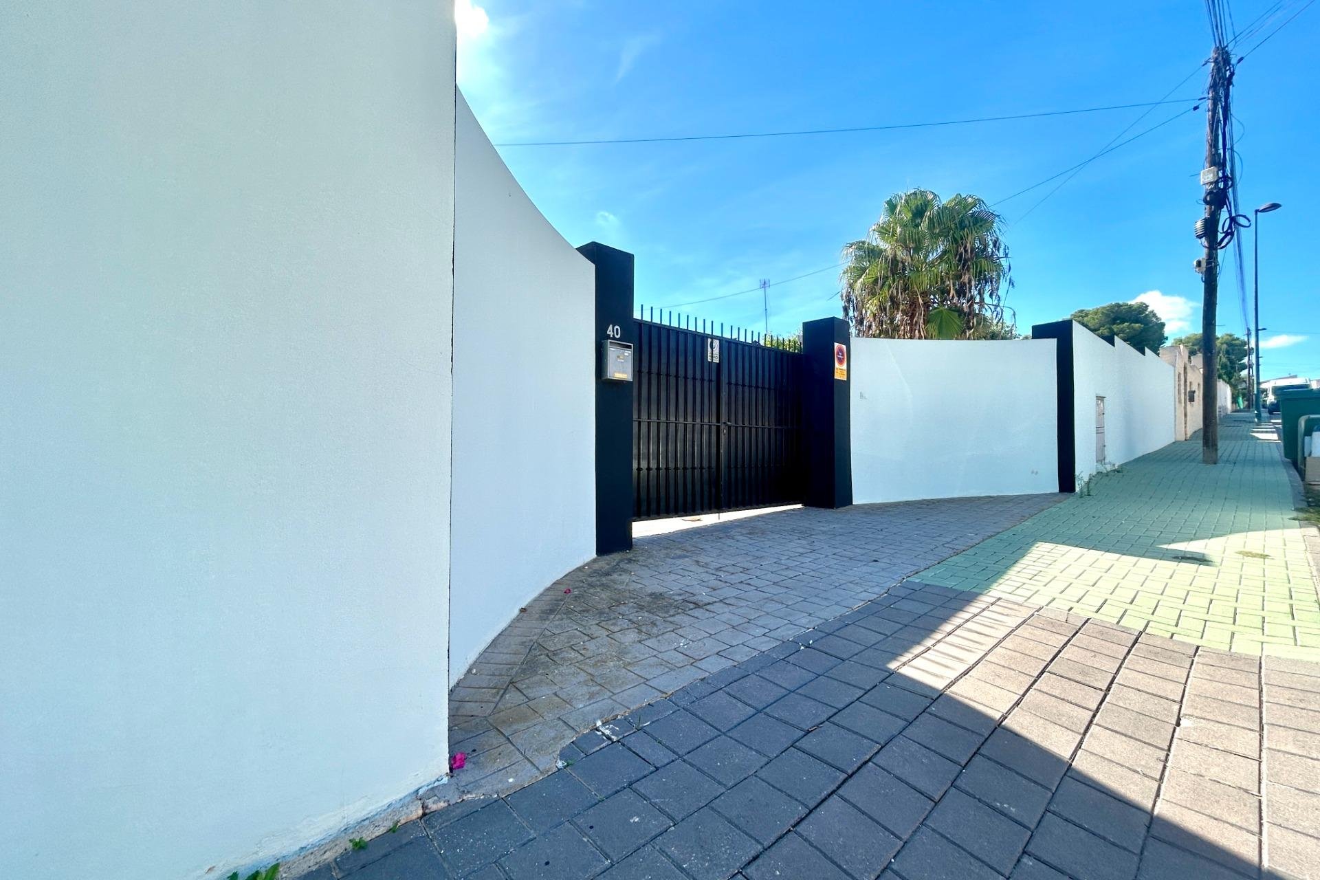 Reventa - Villa -
Pilar de la Horadada - Pinar de Campoverde