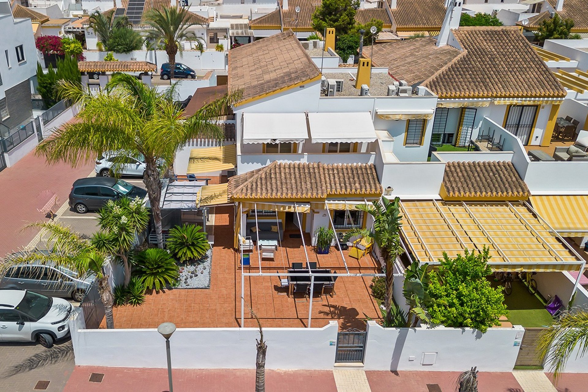 Reventa - Villa -
Pilar de la Horadada - Pueblo Latino