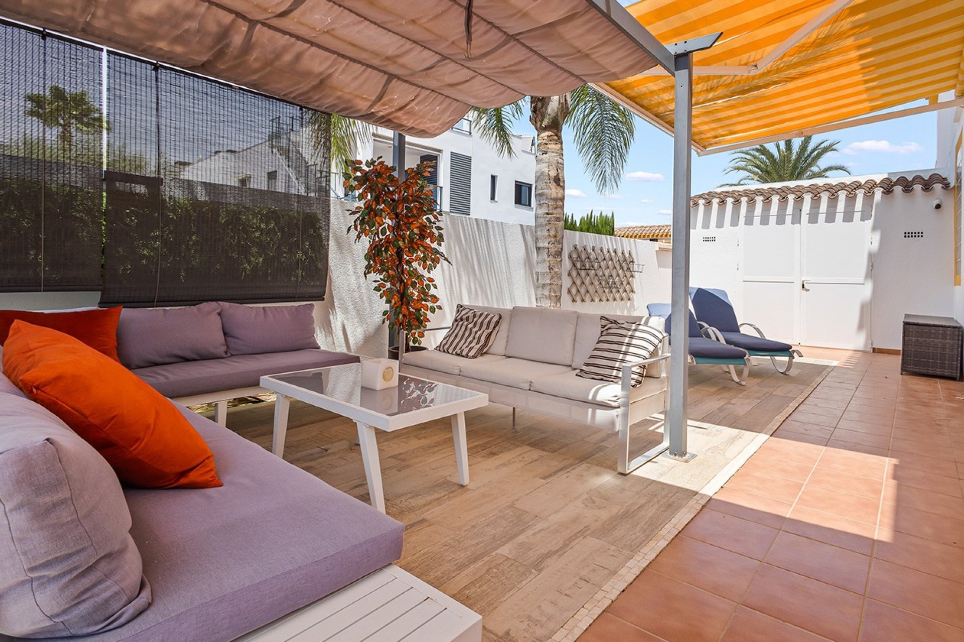 Reventa - Villa -
Pilar de la Horadada - Pueblo Latino