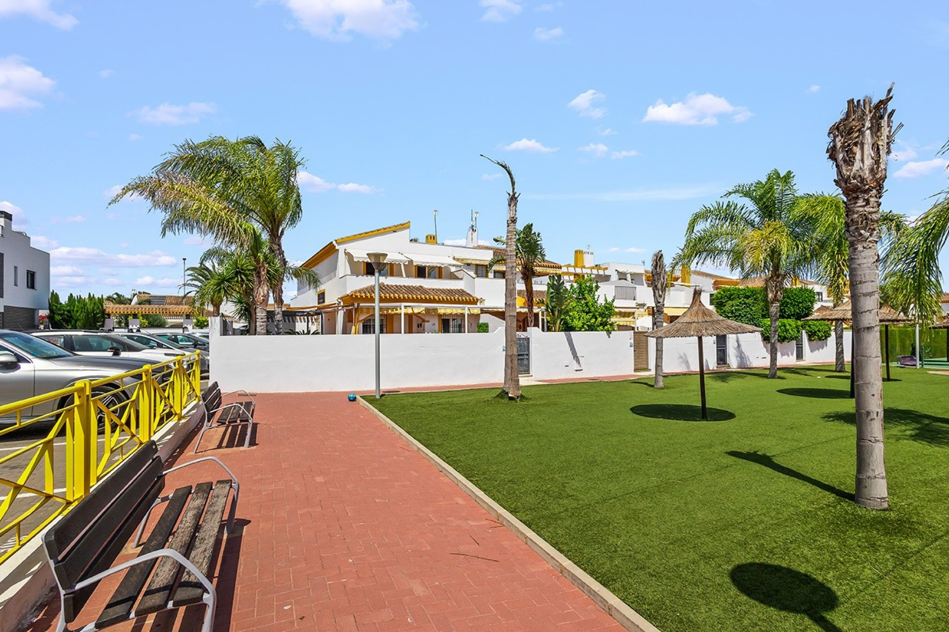 Reventa - Villa -
Pilar de la Horadada - Pueblo Latino
