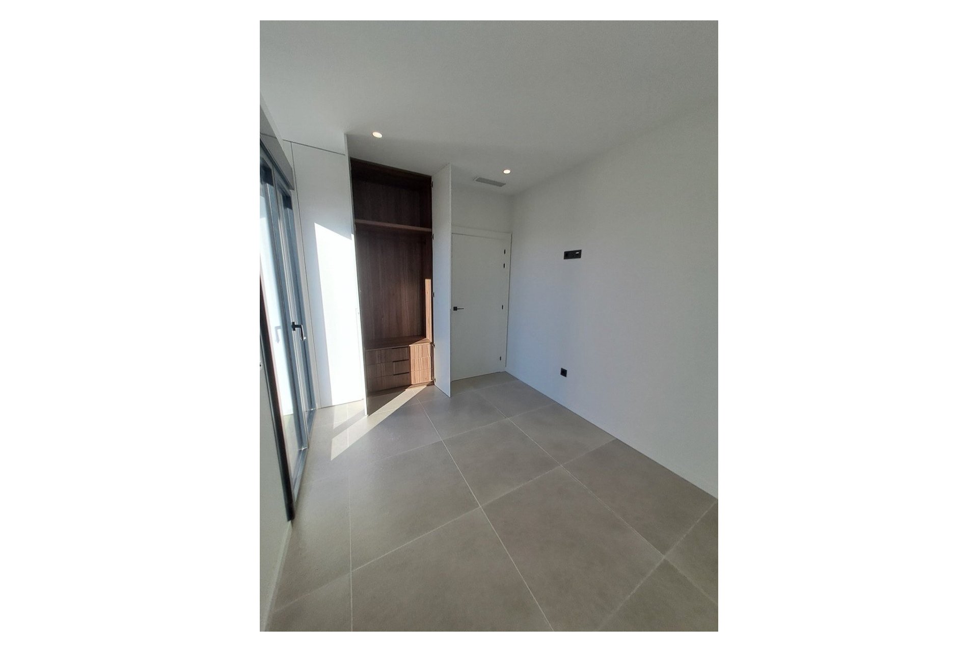Reventa - Villa -
Polop - Urbanizaciones
