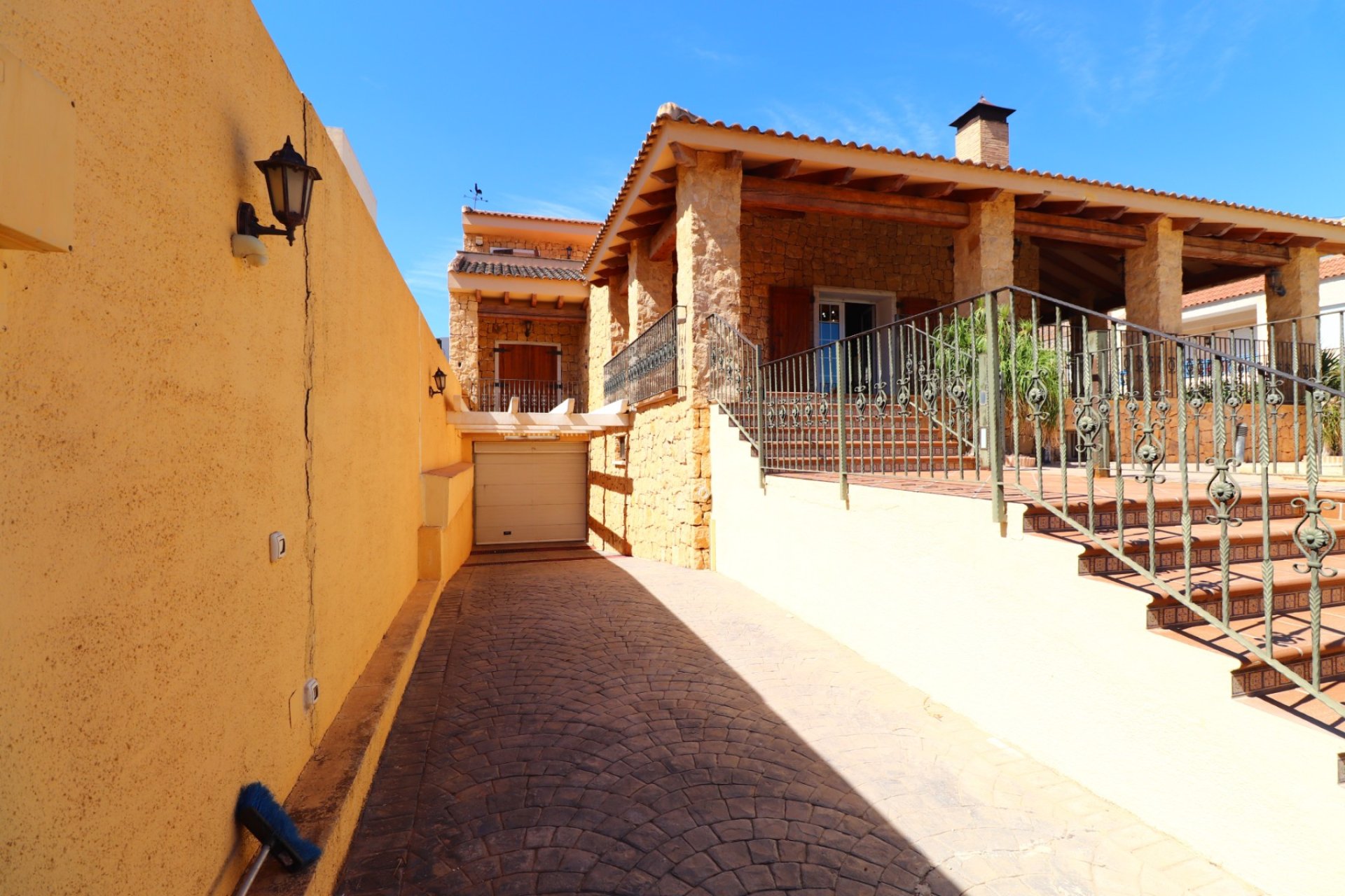 Reventa - Villa -
Rojales - Los Palacios