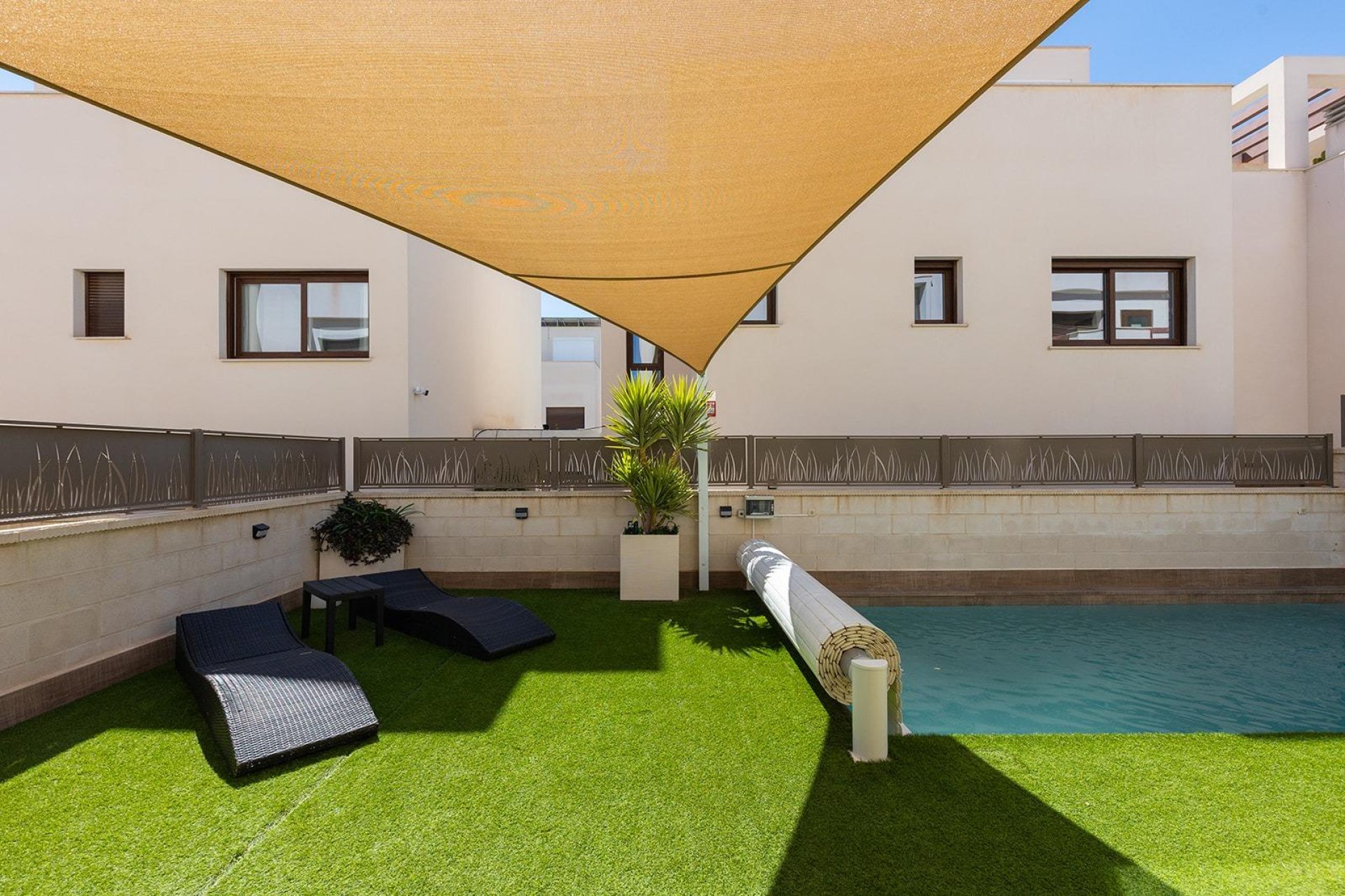 Reventa - Villa -
Rojales - Pueblo bravo