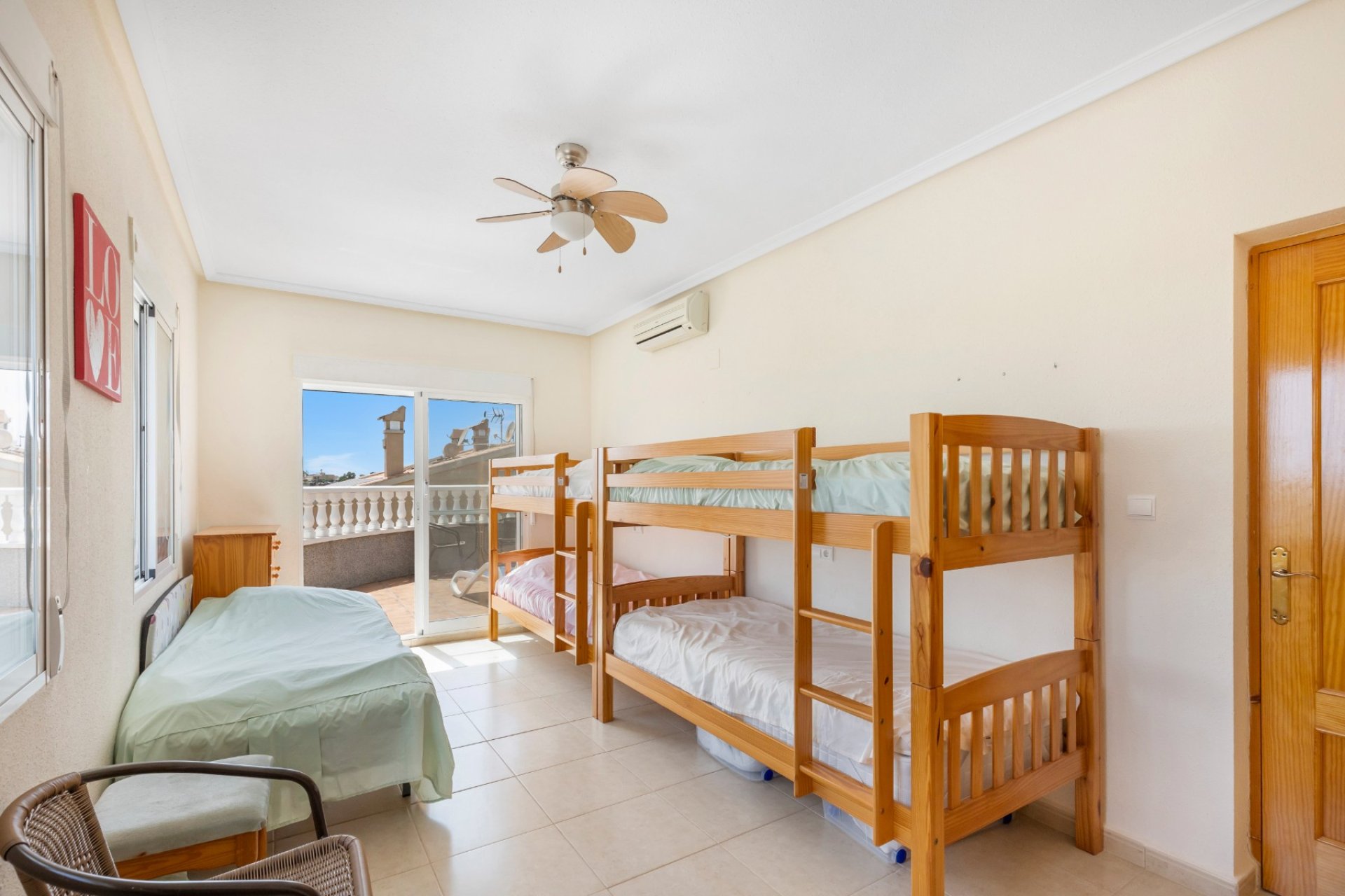 Reventa - Villa -
San Isidro - La Marina