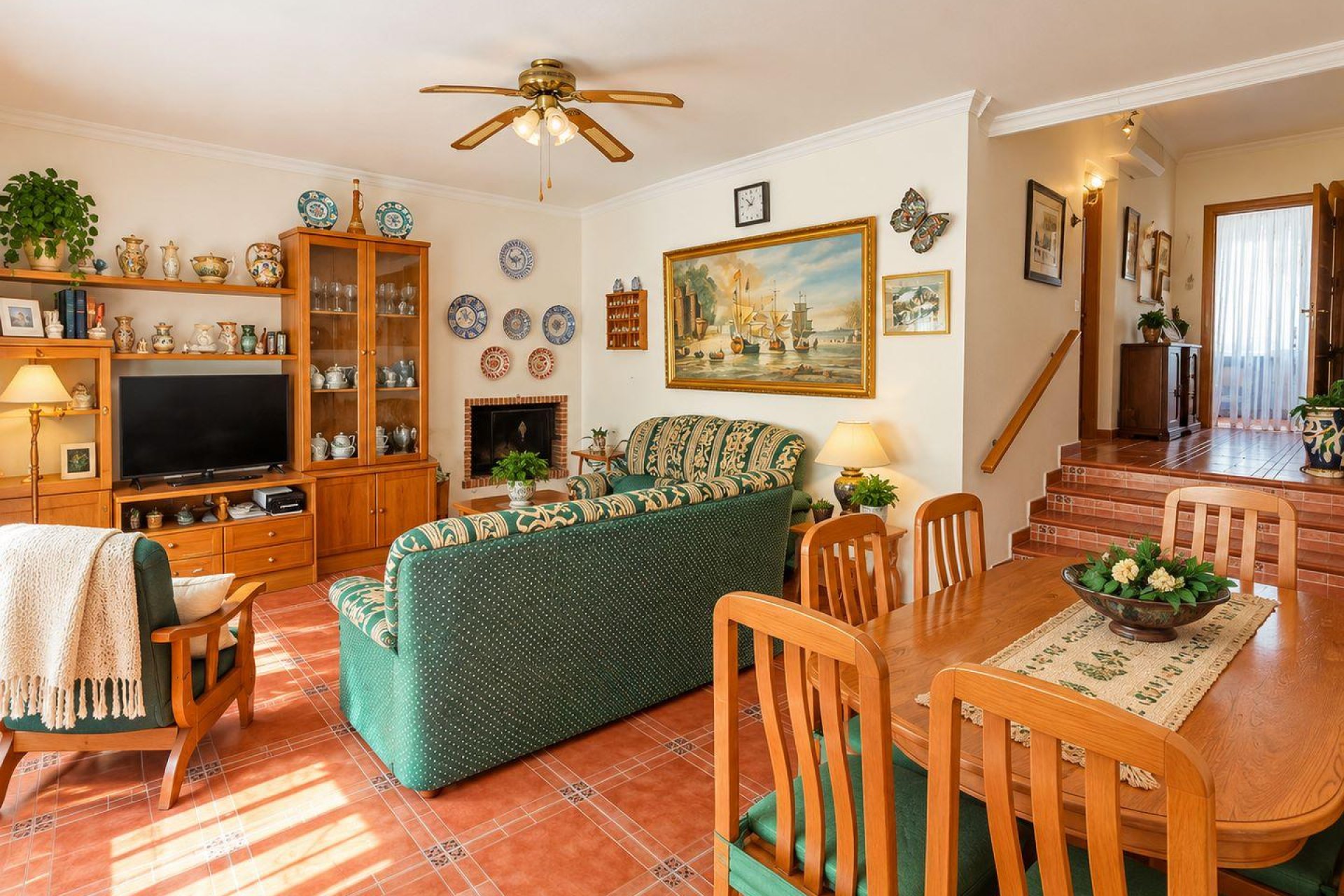 Reventa - Villa -
San Miguel de Salinas - Ciudad De Las Comunicaciones