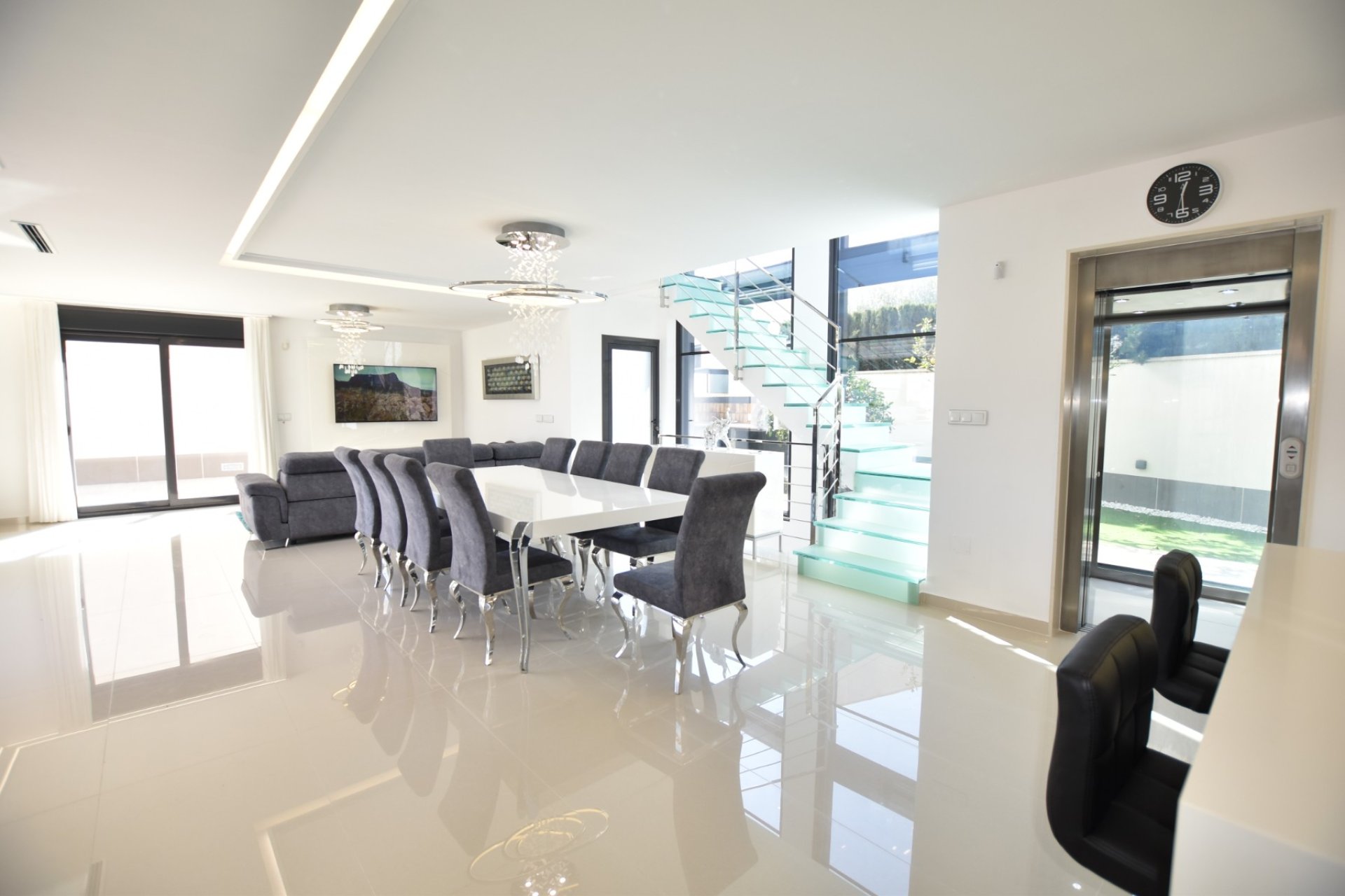 Reventa - Villa -
San Miguel de Salinas - La Cañada - Los Alcores