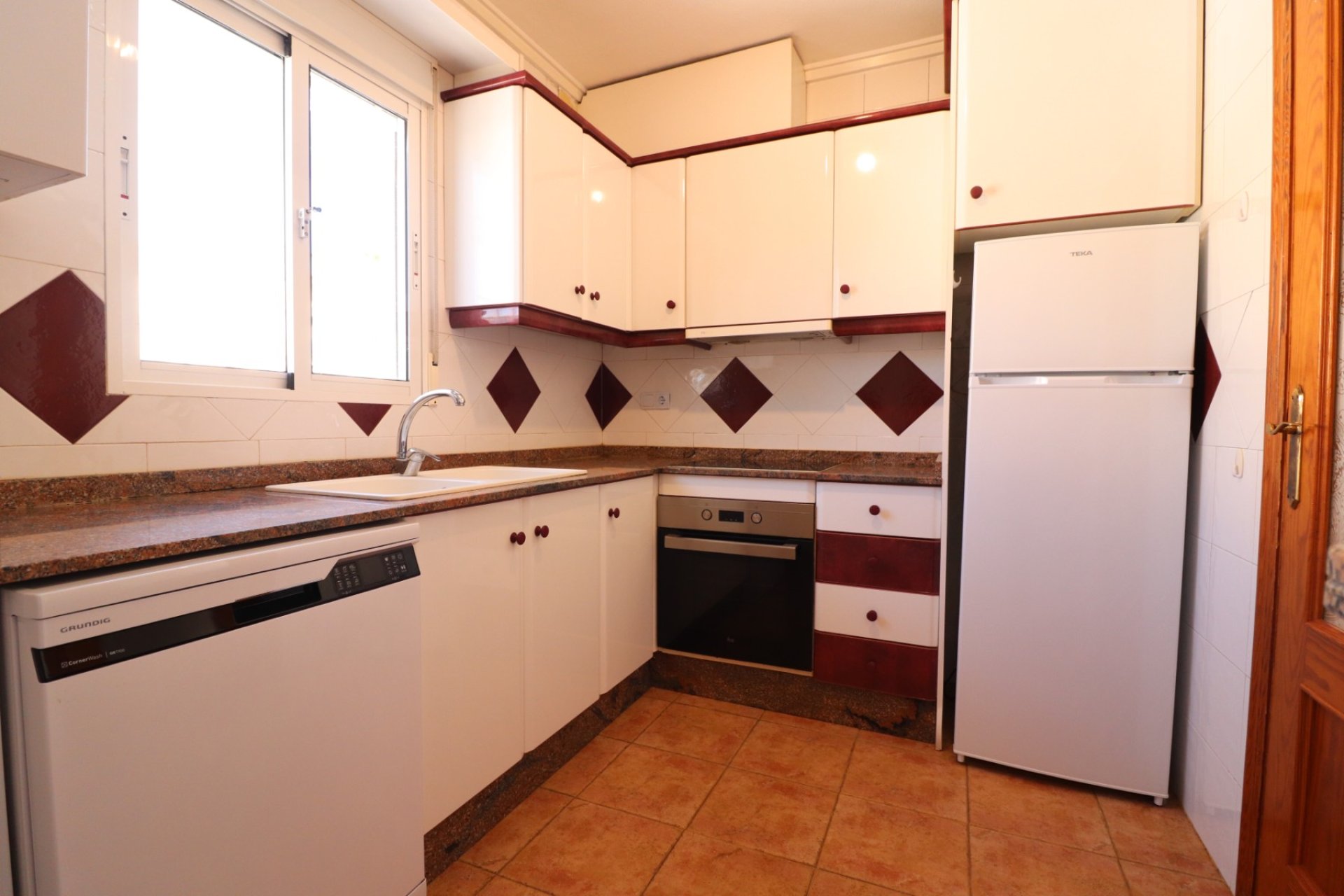 Reventa - Villa -
San Miguel de Salinas - Lake View Mansions