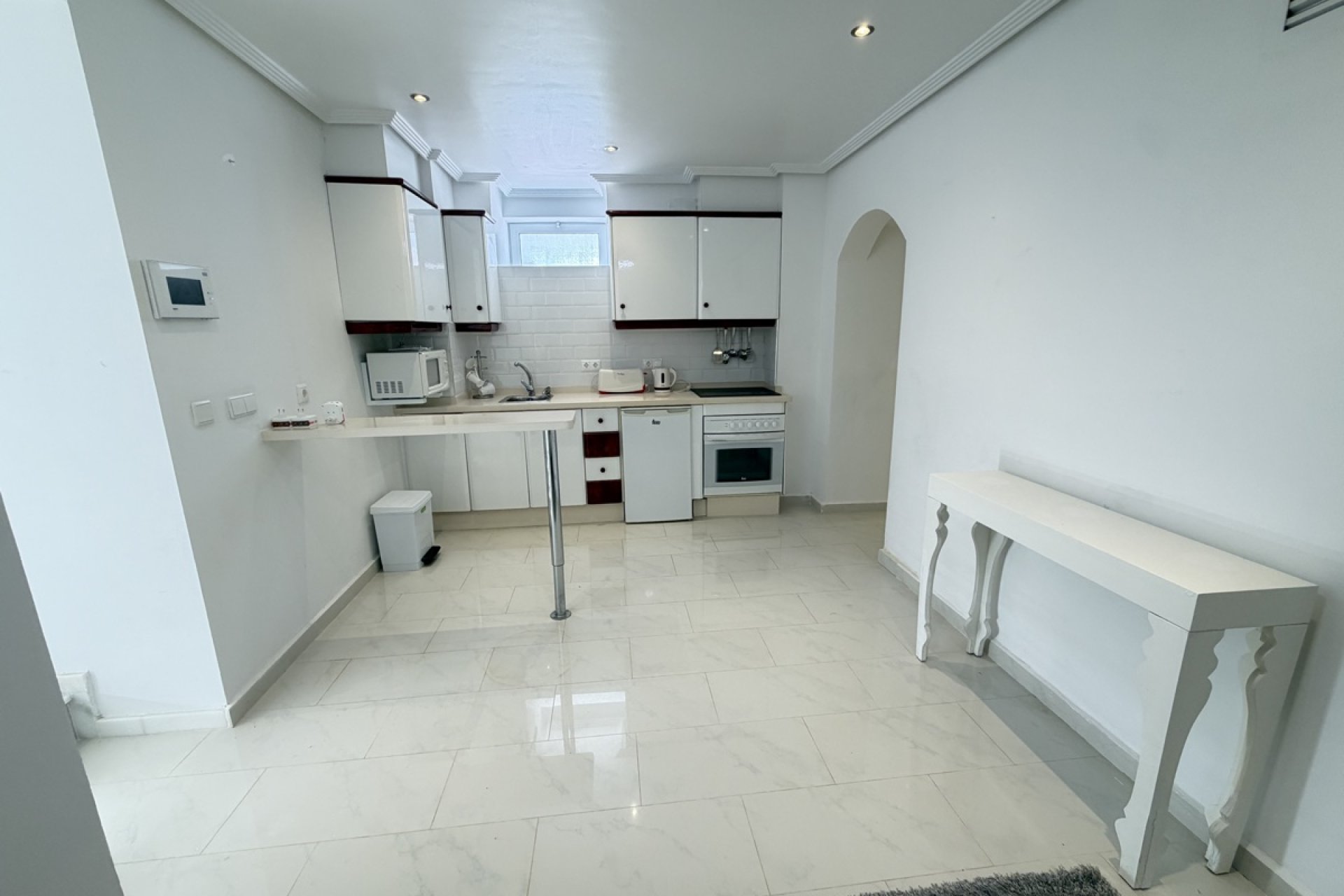 Reventa - Villa -
San Miguel de Salinas - Lake View Mansions