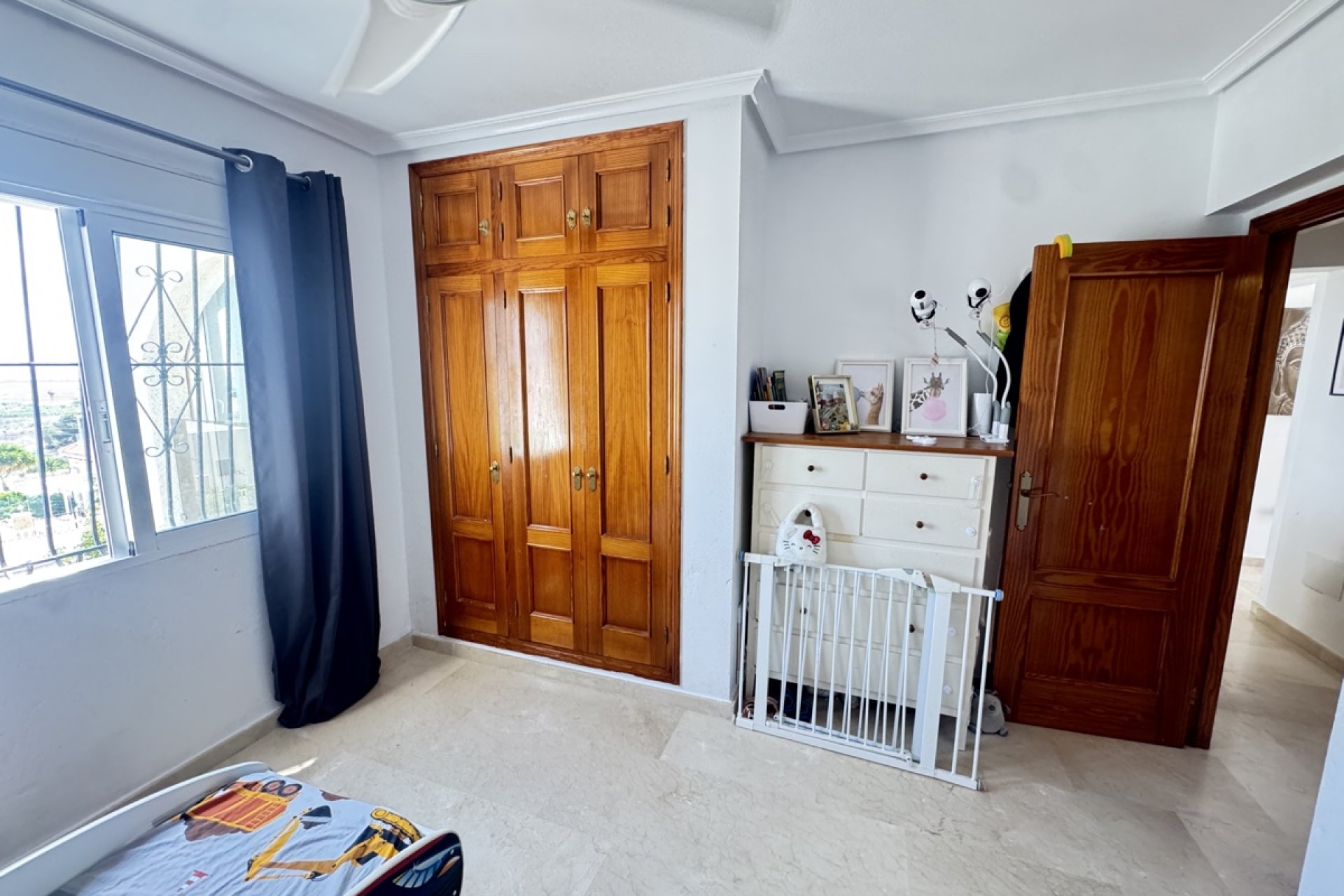 Reventa - Villa -
San Miguel de Salinas - Las Comunicaciones