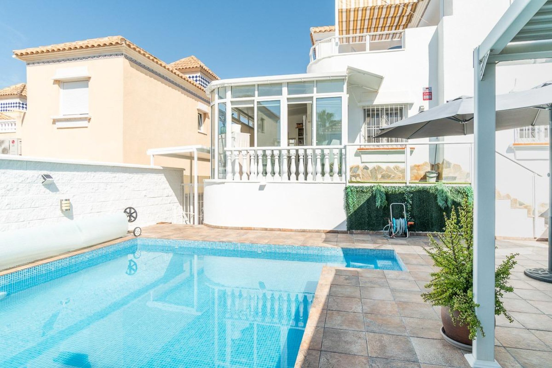 Reventa - Villa -
San Miguel de Salinas - Las filipinas