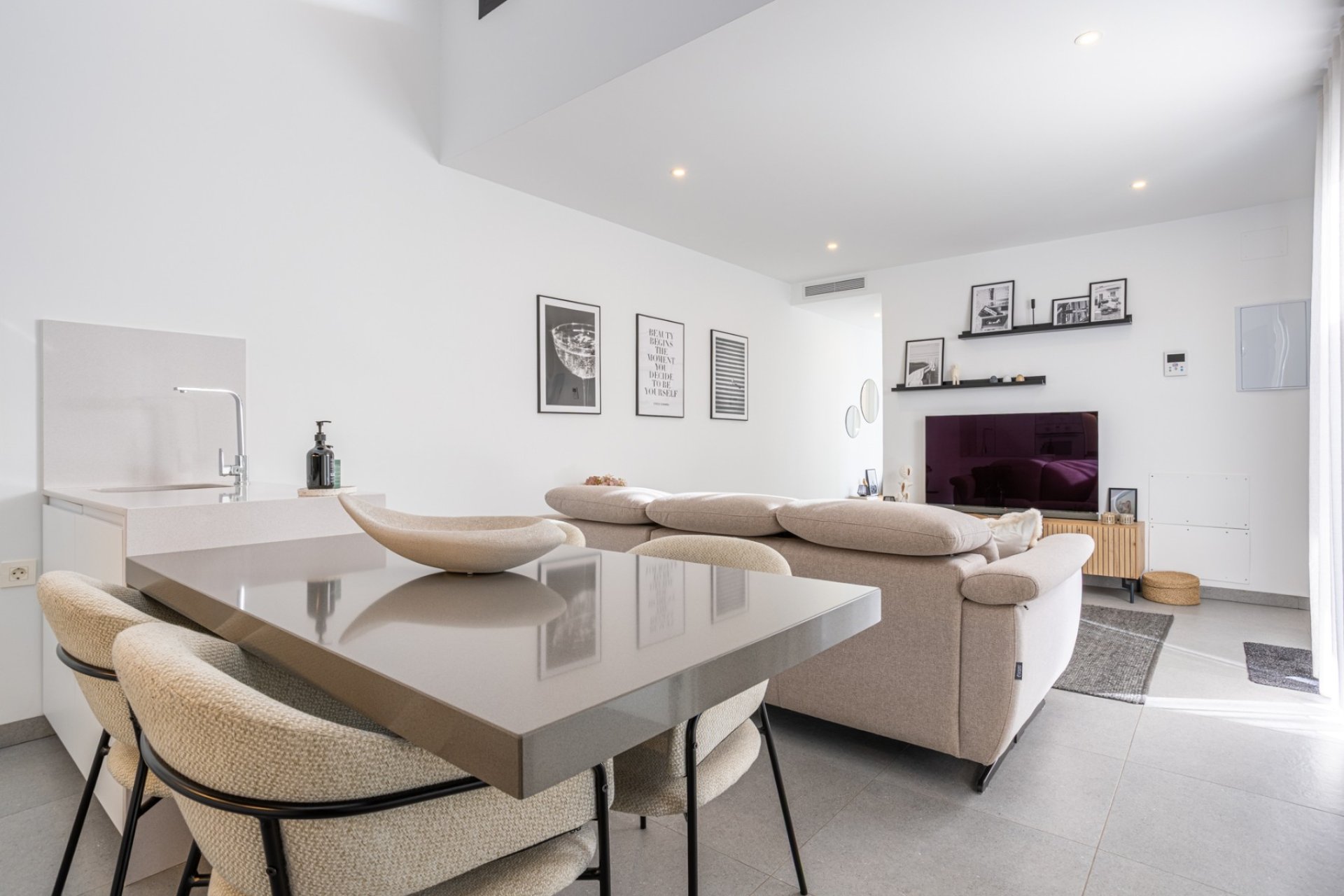 Reventa - Villa -
Torre Pacheco - Roldán - Town