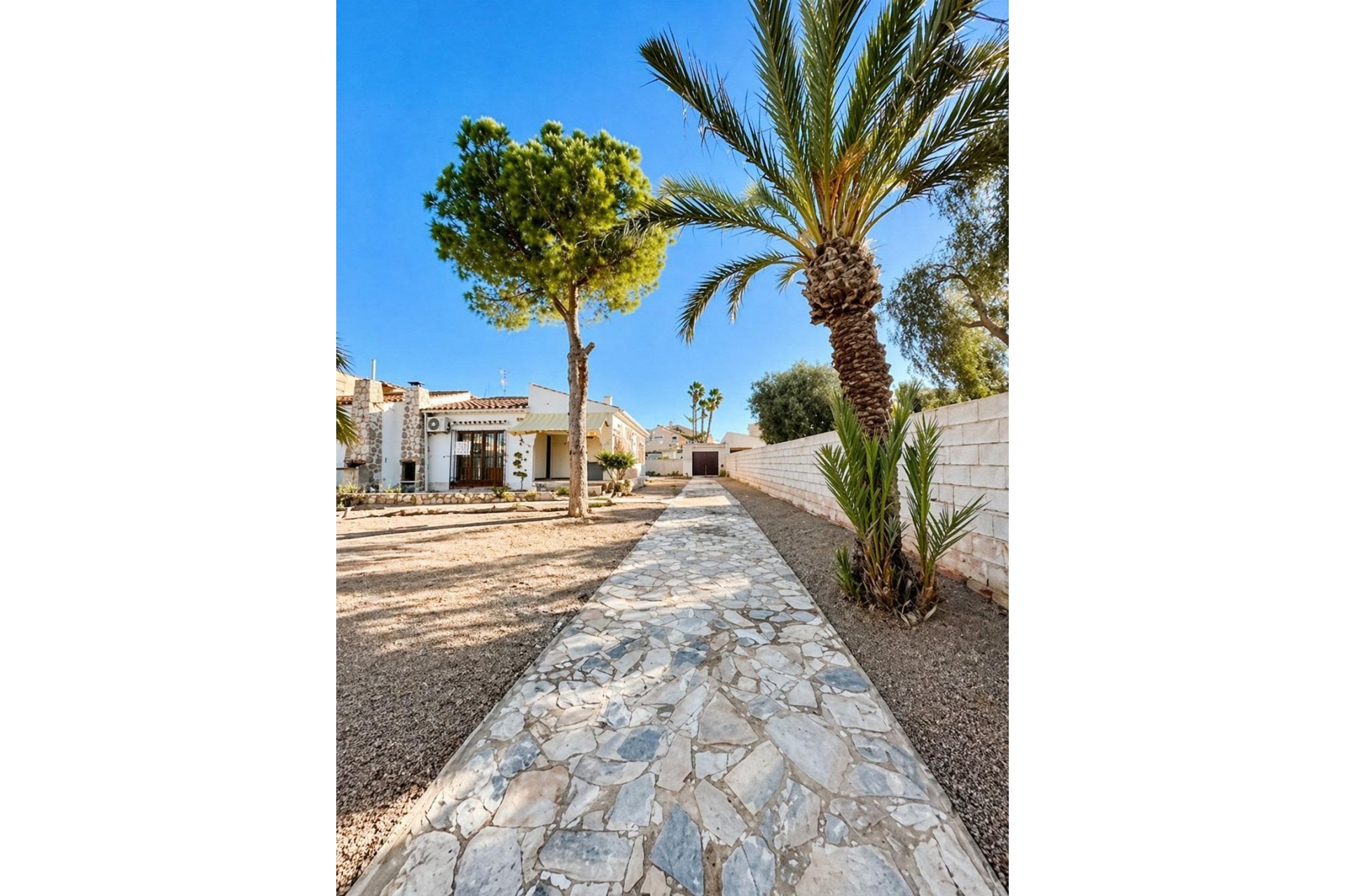 Reventa - Villa -
Torrevieja - Aguas Nuevas