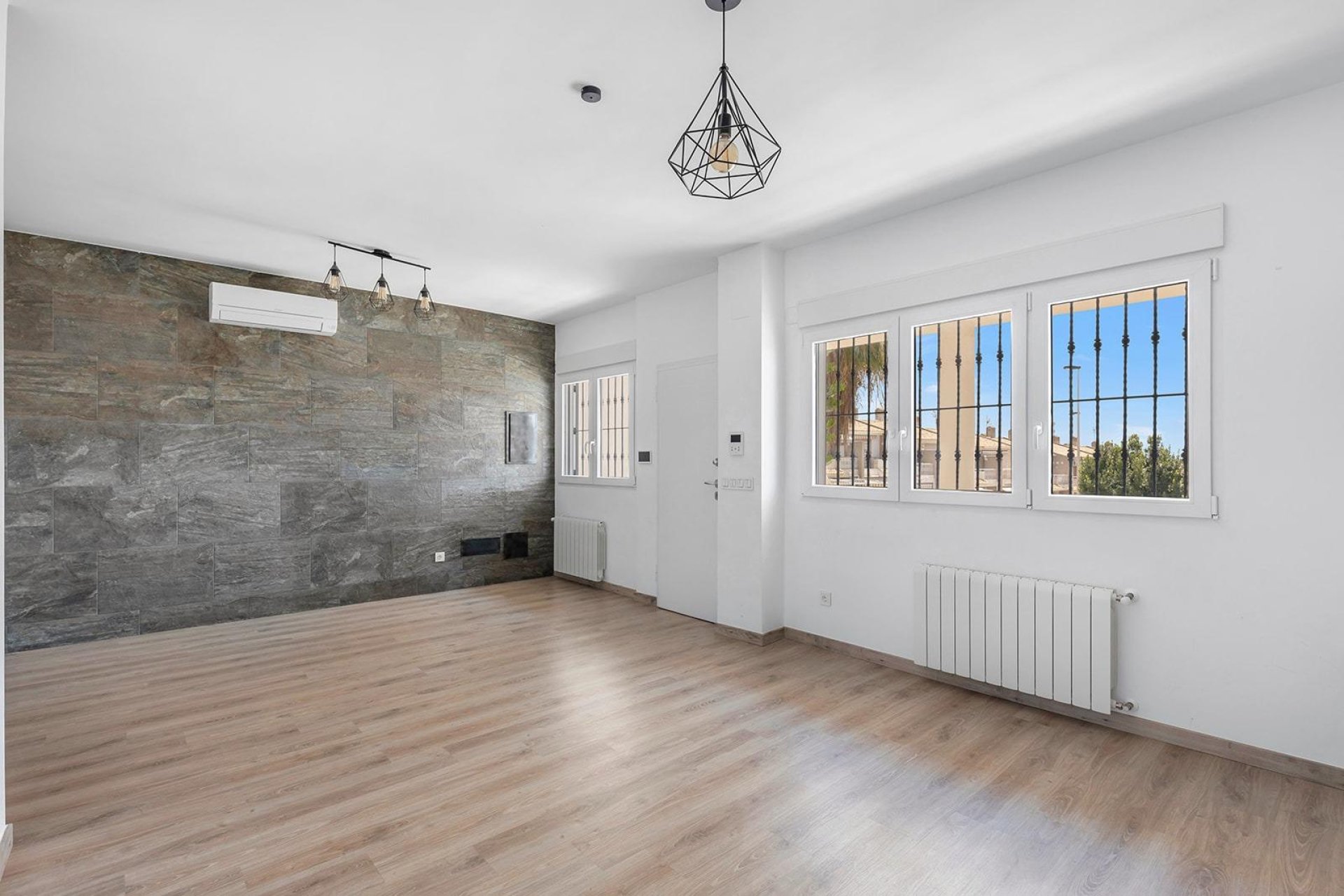 Reventa - Villa -
Torrevieja - Aguas Nuevas