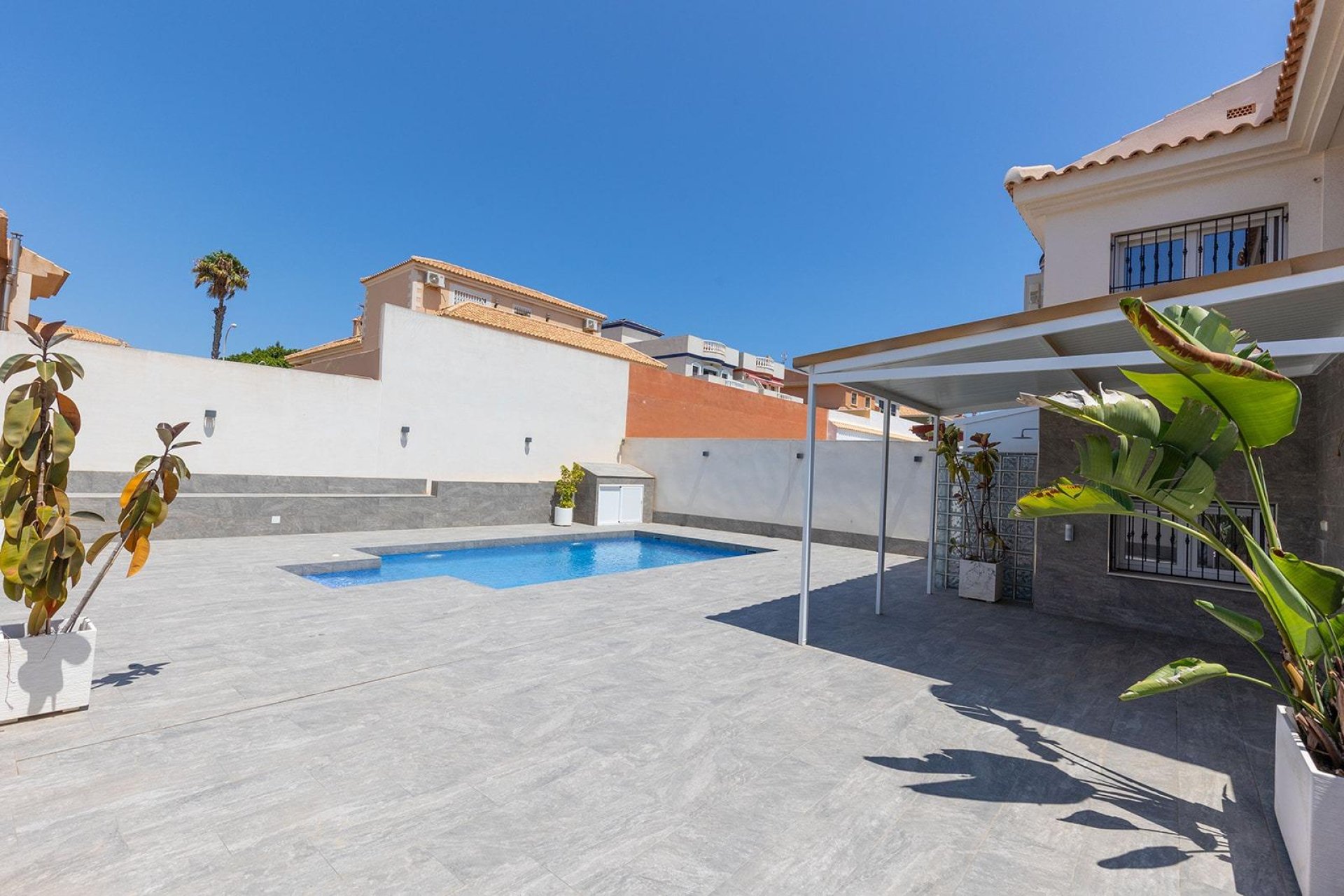 Reventa - Villa -
Torrevieja - Aguas Nuevas