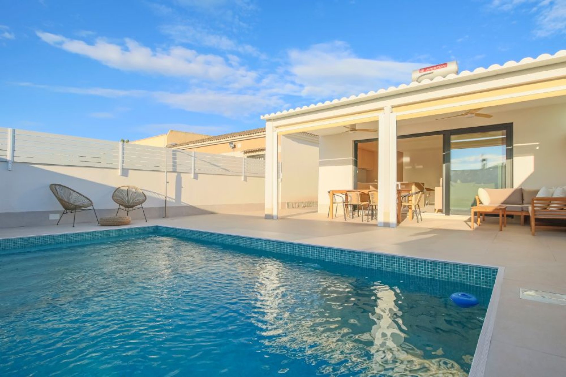 Reventa - Villa -
Torrevieja - El Chaparral