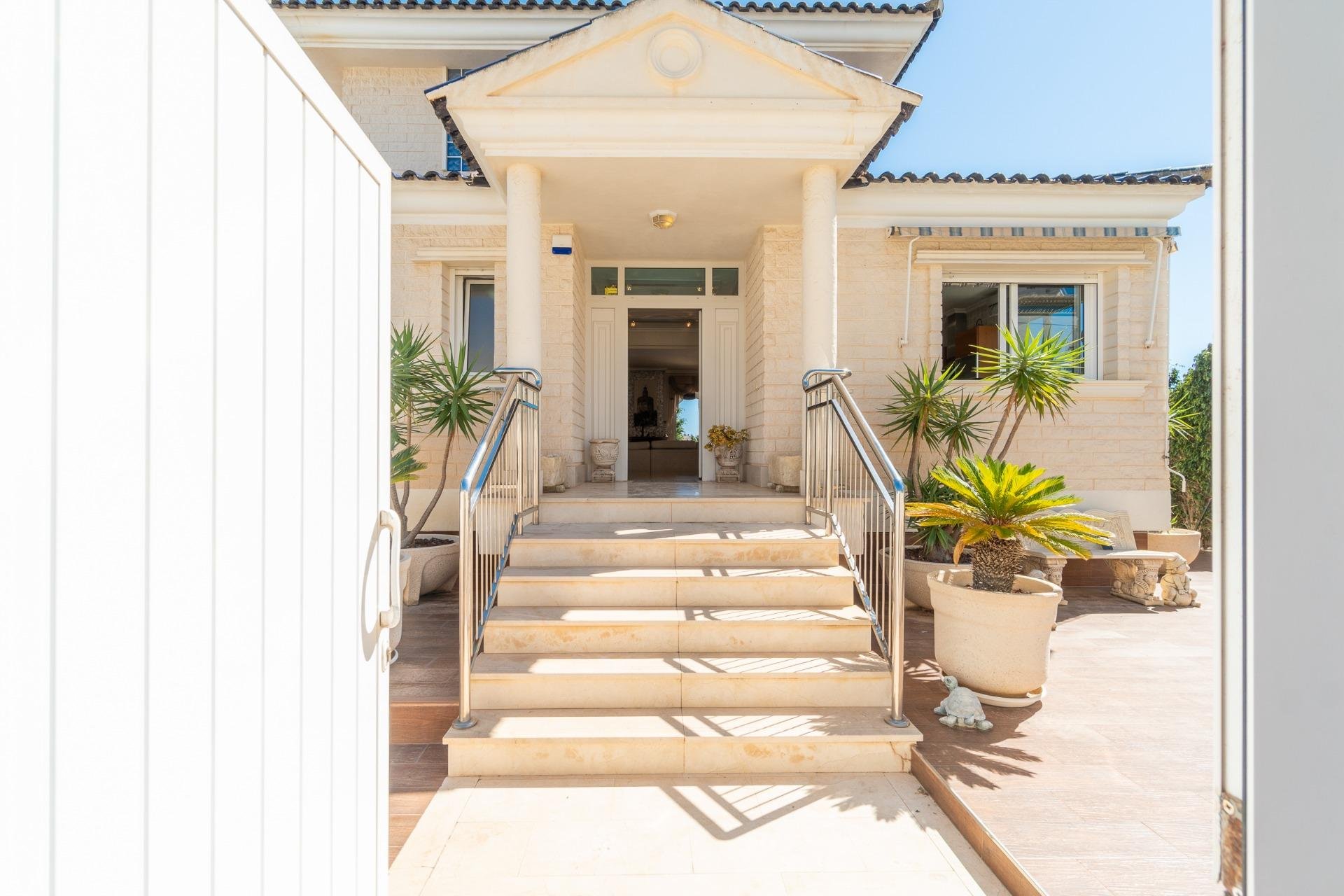 Reventa - Villa -
Torrevieja - La Mata