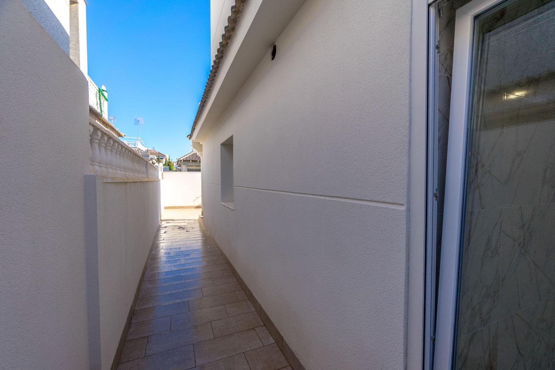 Reventa - Villa -
Torrevieja - San Luis - Chaparal