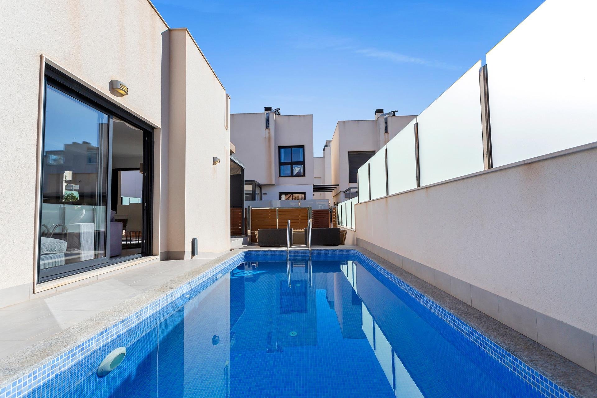 Reventa - Villa -
Torrevieja - Sector 25